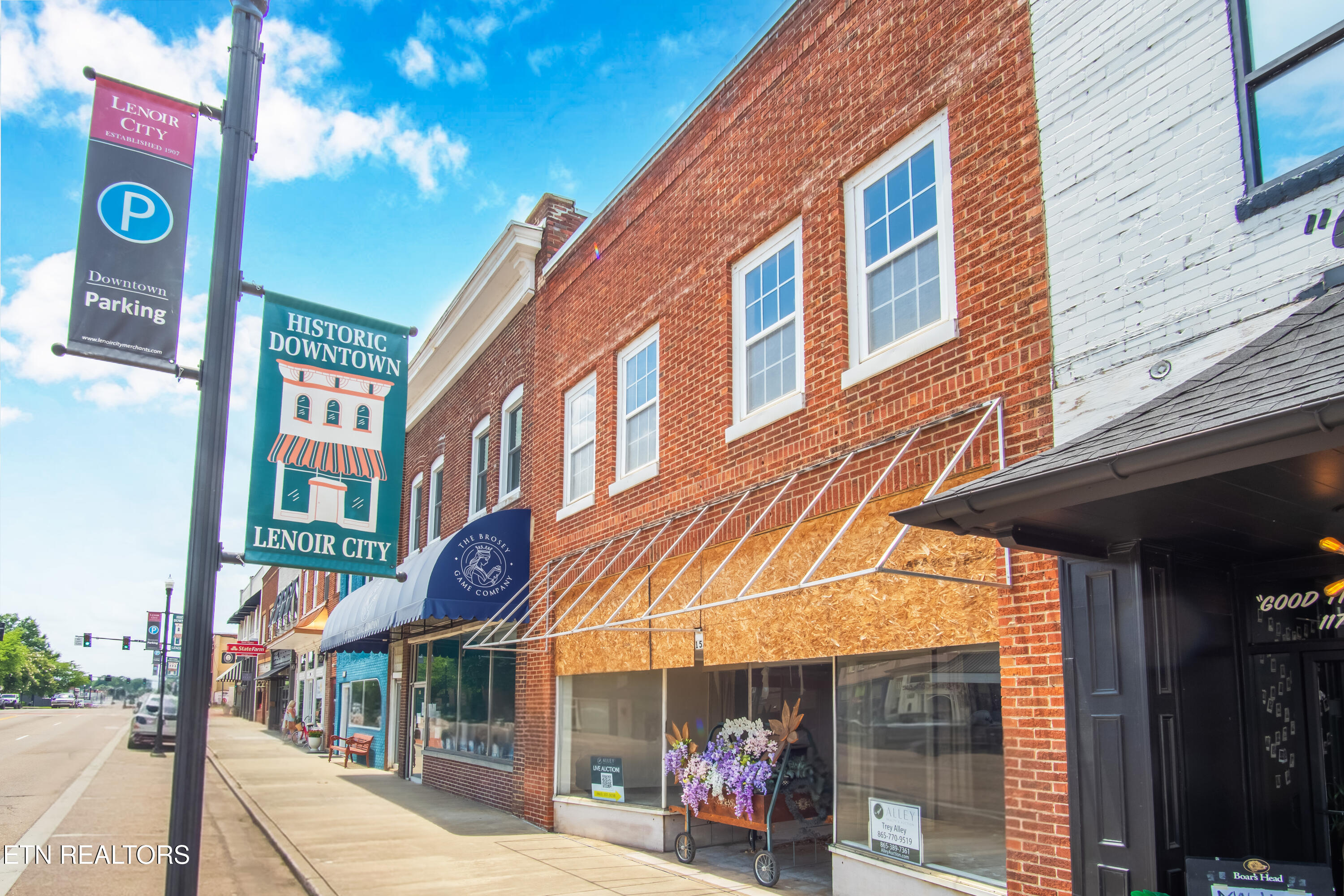 115 E Broadway Street Lenoir City TN 37771