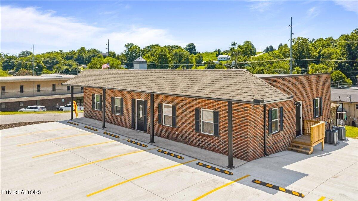 105 Church Jacksboro TN 37757
