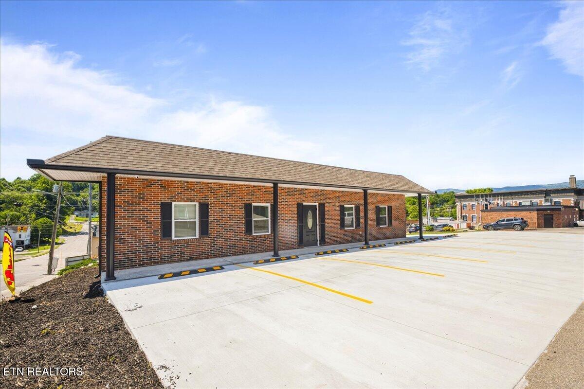 105 Church Jacksboro TN 37757