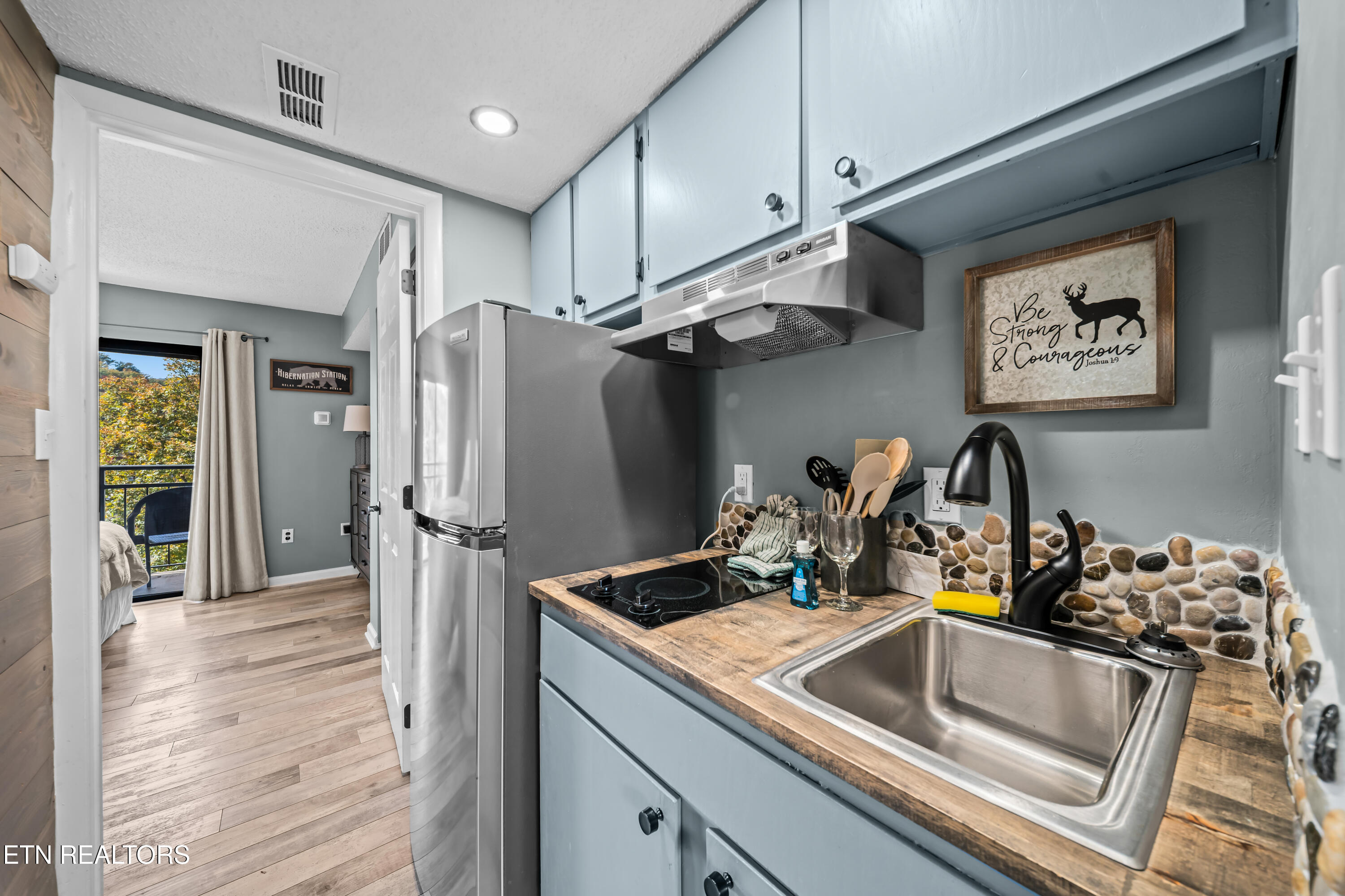 354 E Holly Ridge Road Gatlinburg TN 37738