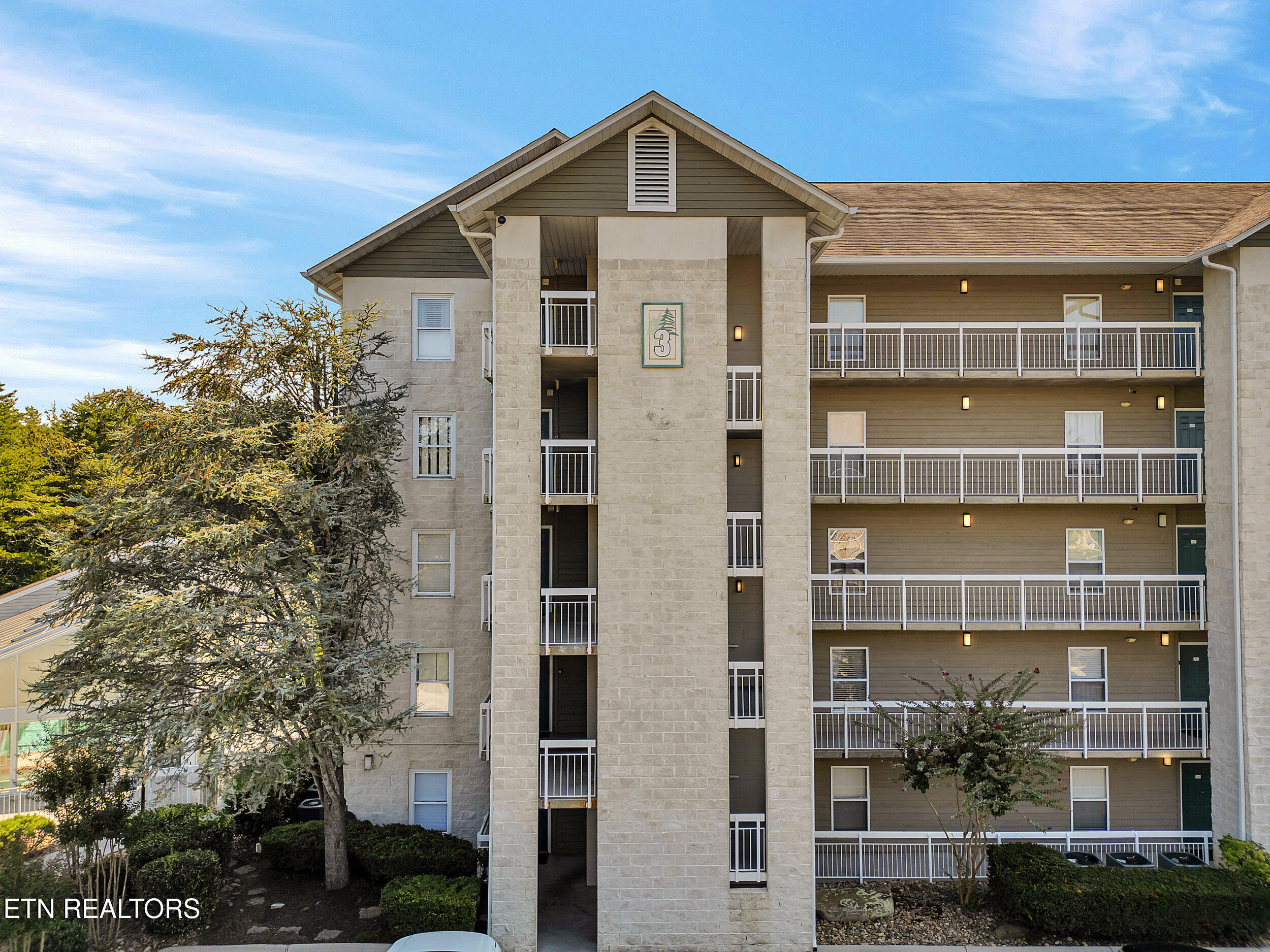 205 Ogle Drive Pigeon Forge TN 37863