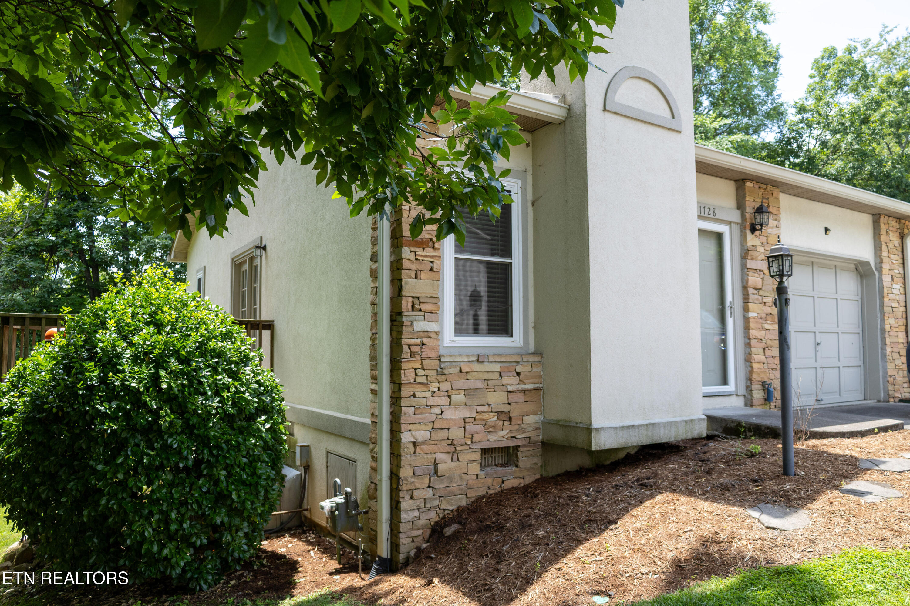1728 Stone Hedge Drive Knoxville TN 37909