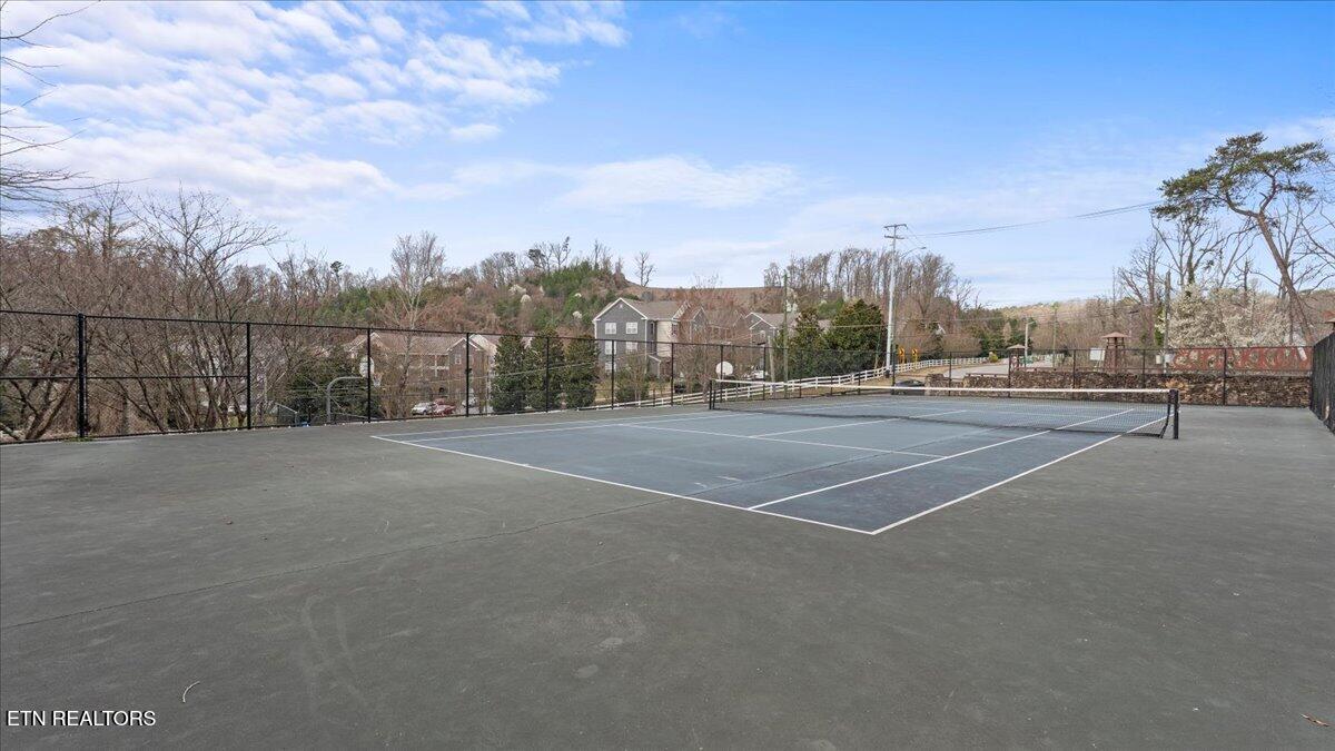1100 Tree Top Way Knoxville TN 37920