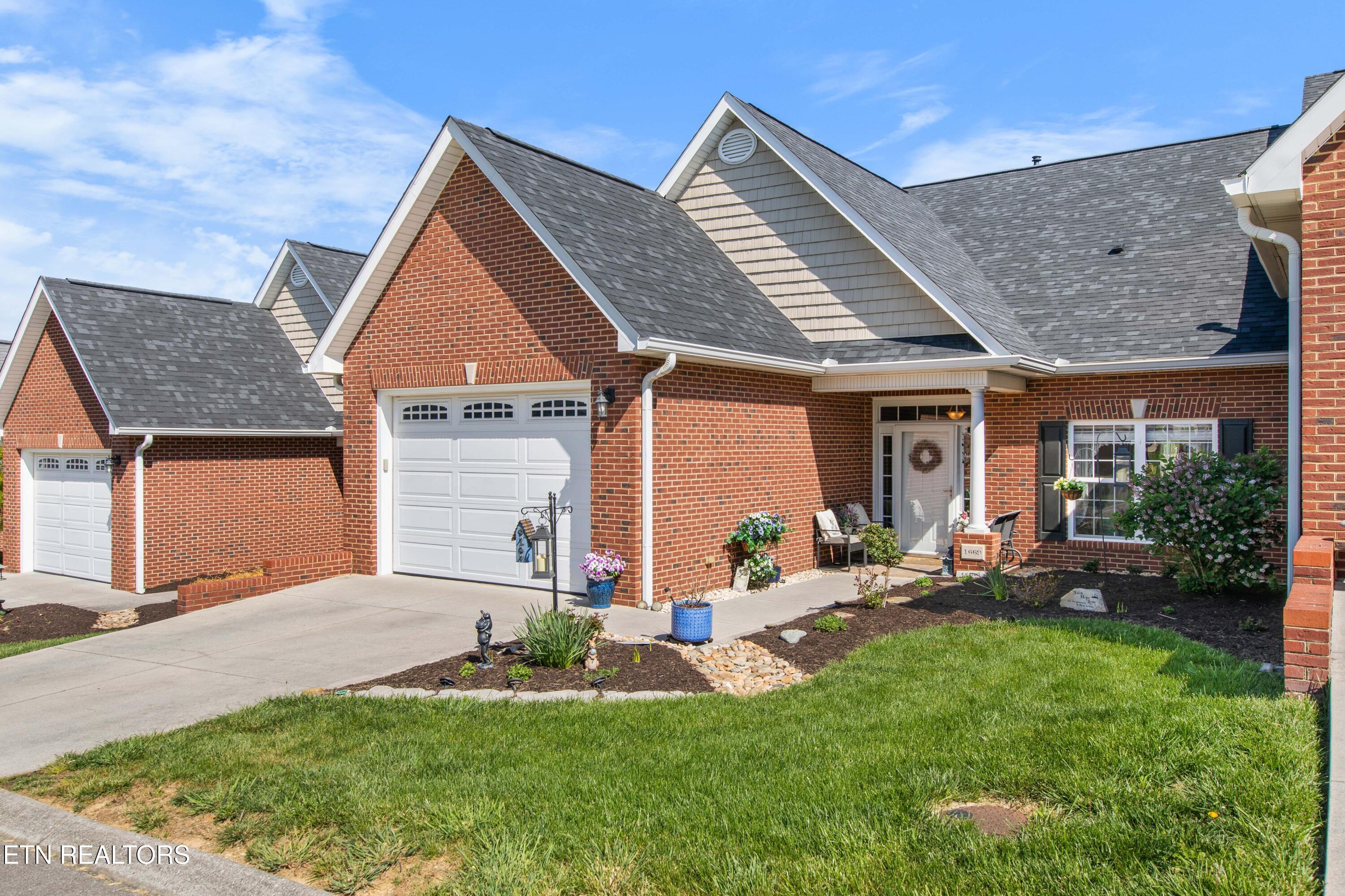 1669 Wisteria View Way Knoxville TN 37914