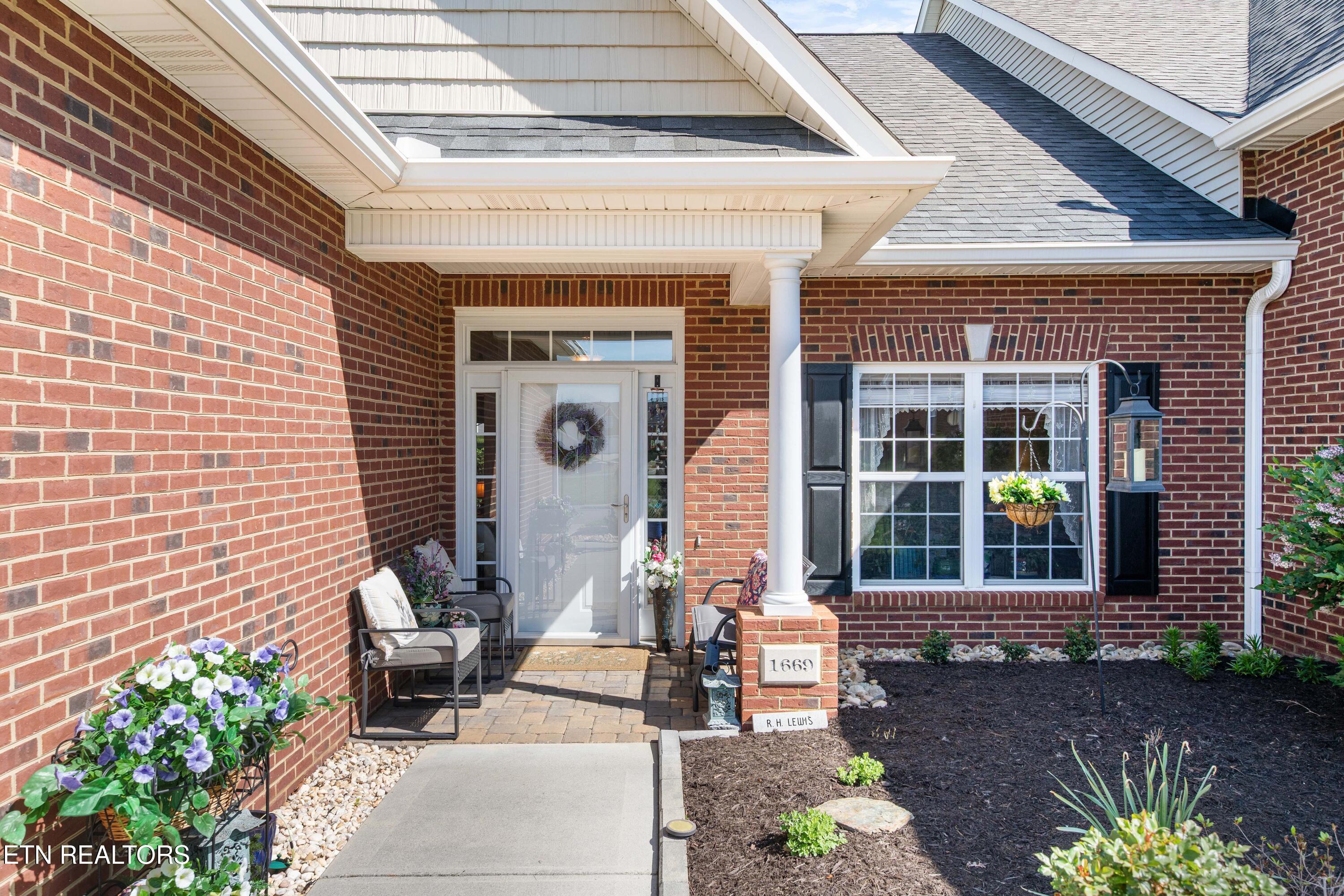 1669 Wisteria View Way Knoxville TN 37914