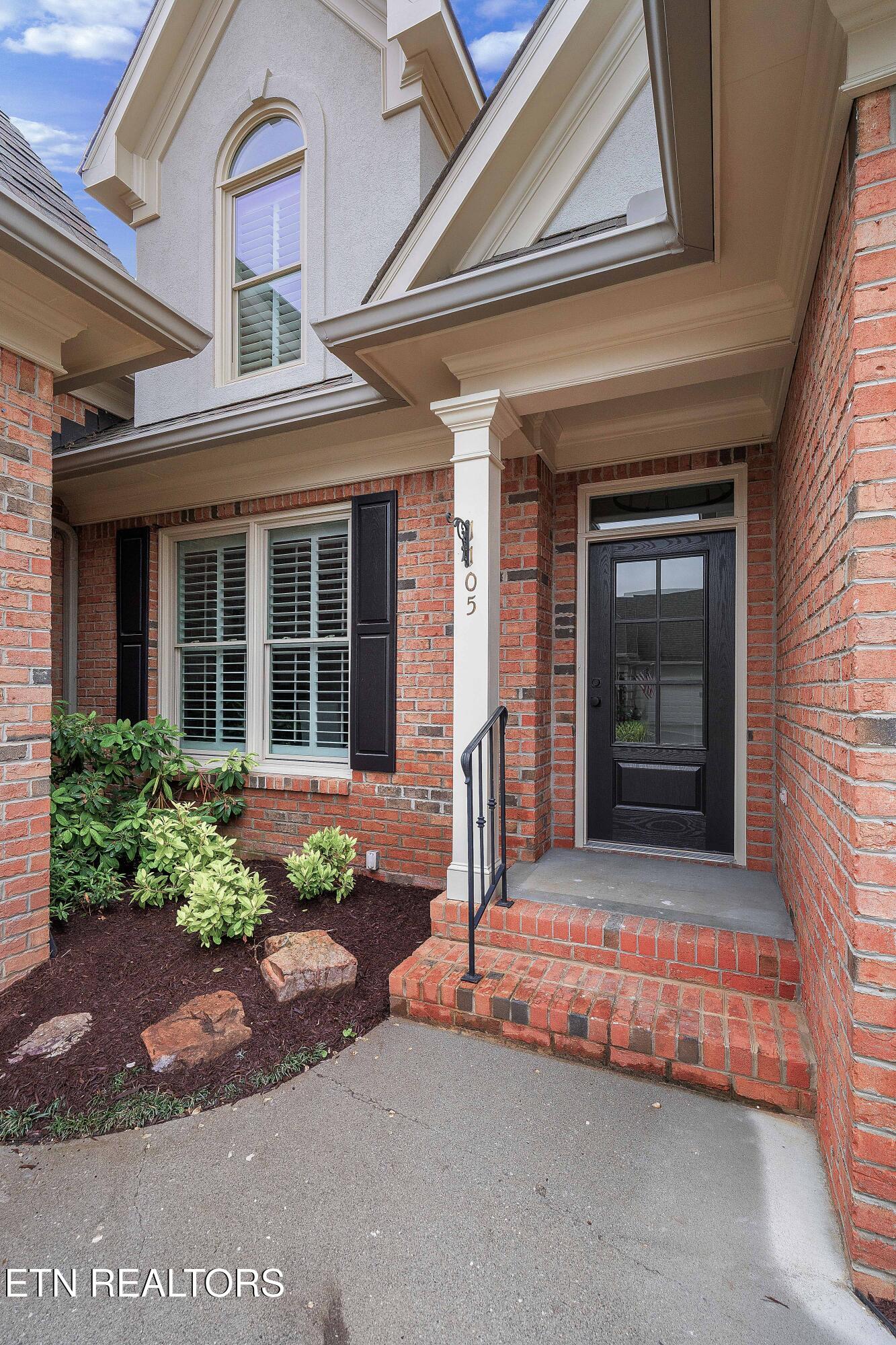 1105 Highgrove Garden Way Knoxville TN 37922