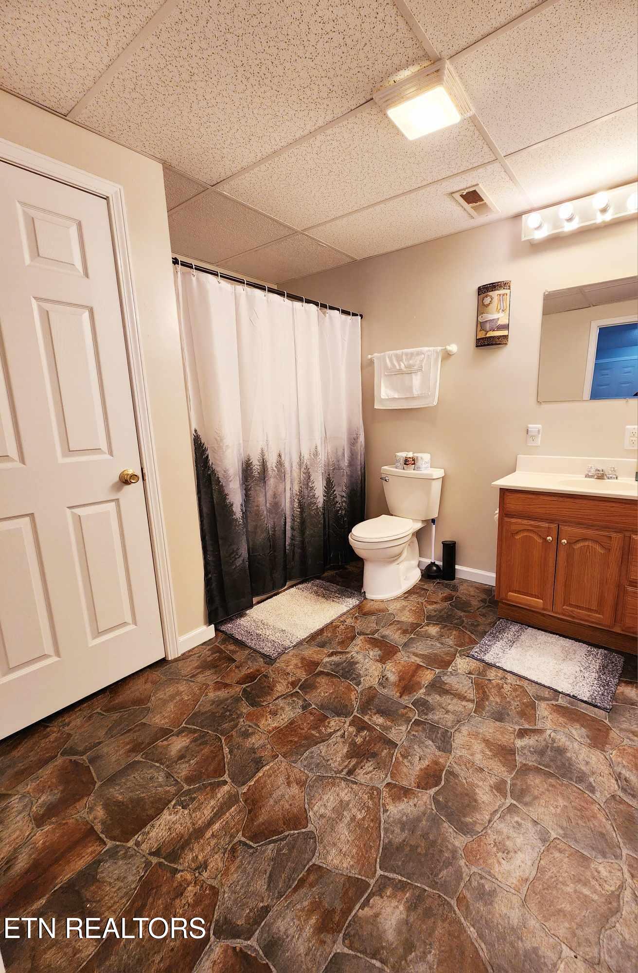 2904 Boyds Creek Highway Sevierville TN 37876