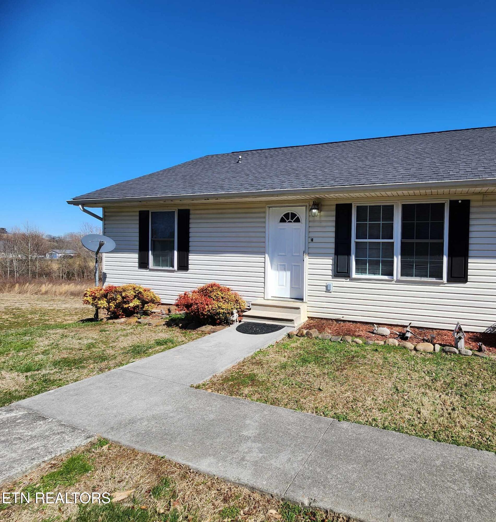 2904 Boyds Creek Highway Sevierville TN 37876