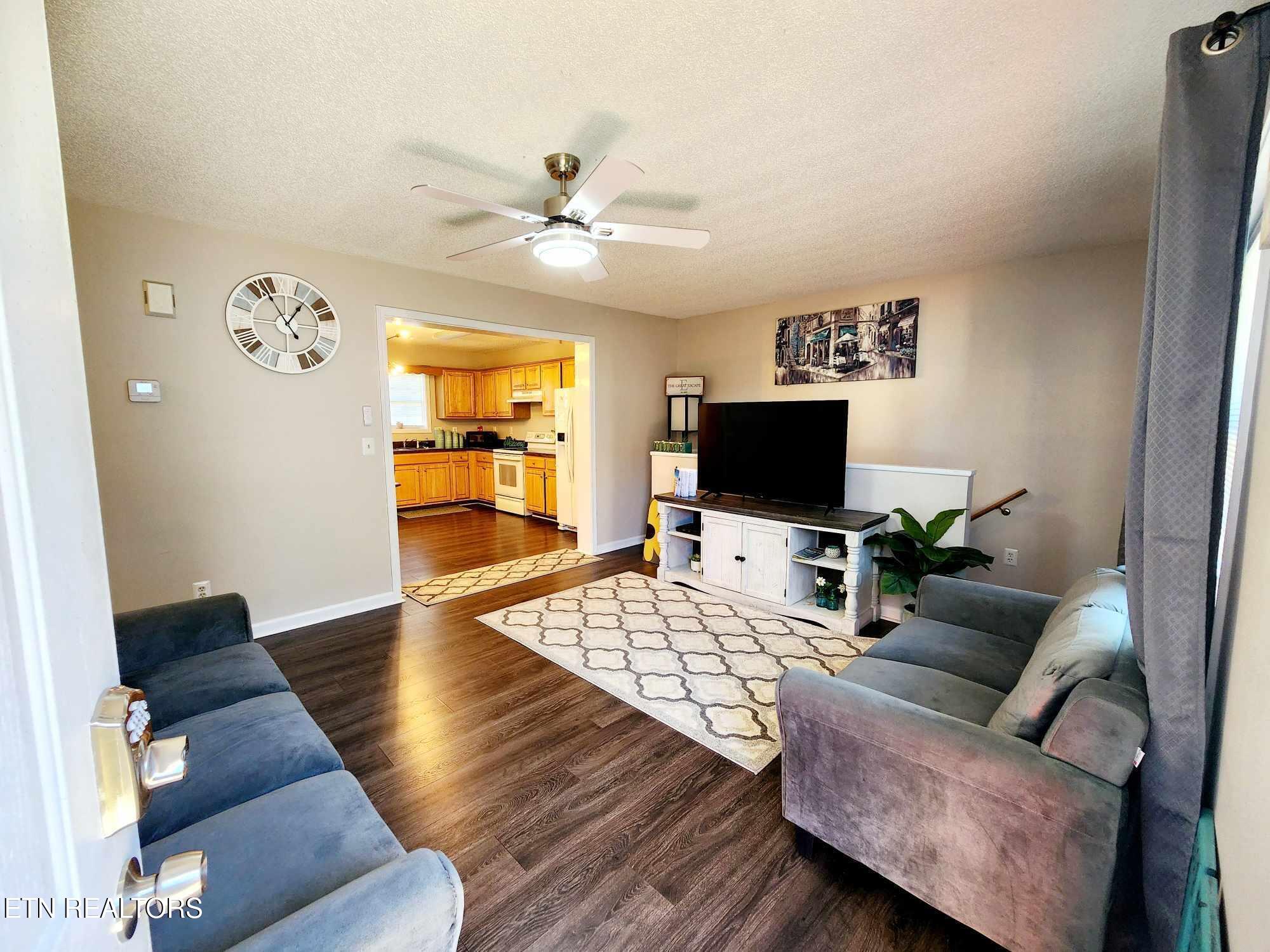 2904 Boyds Creek Highway Sevierville TN 37876