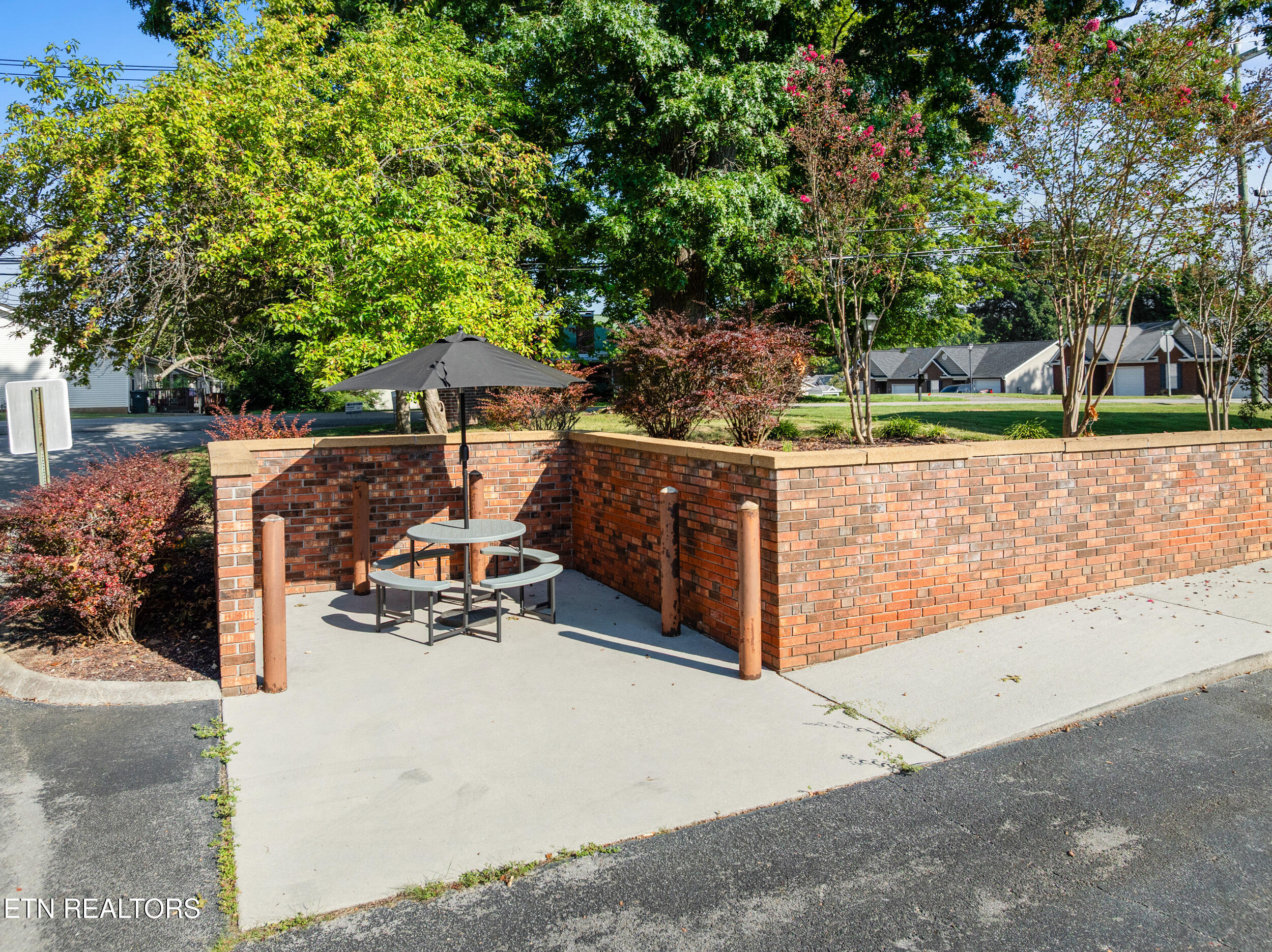 810 Highland Knoxville TN 37912