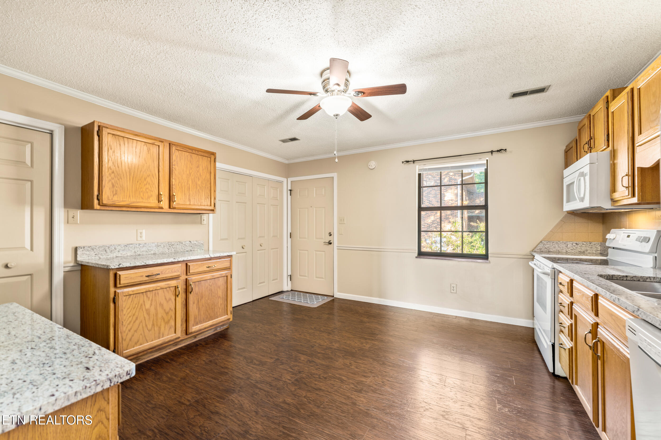 810 Highland Knoxville TN 37912