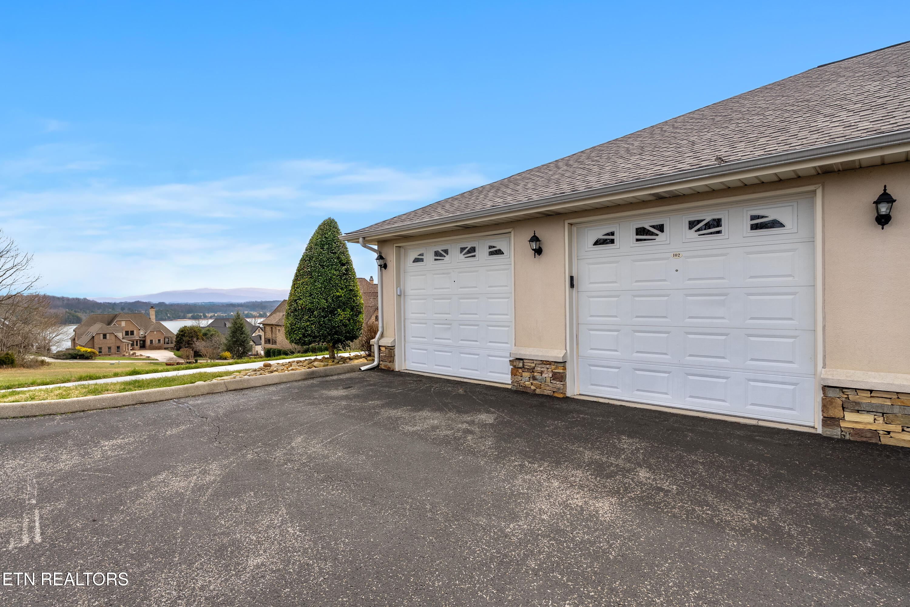 555 Rarity Bay Parkway Vonore TN 37885