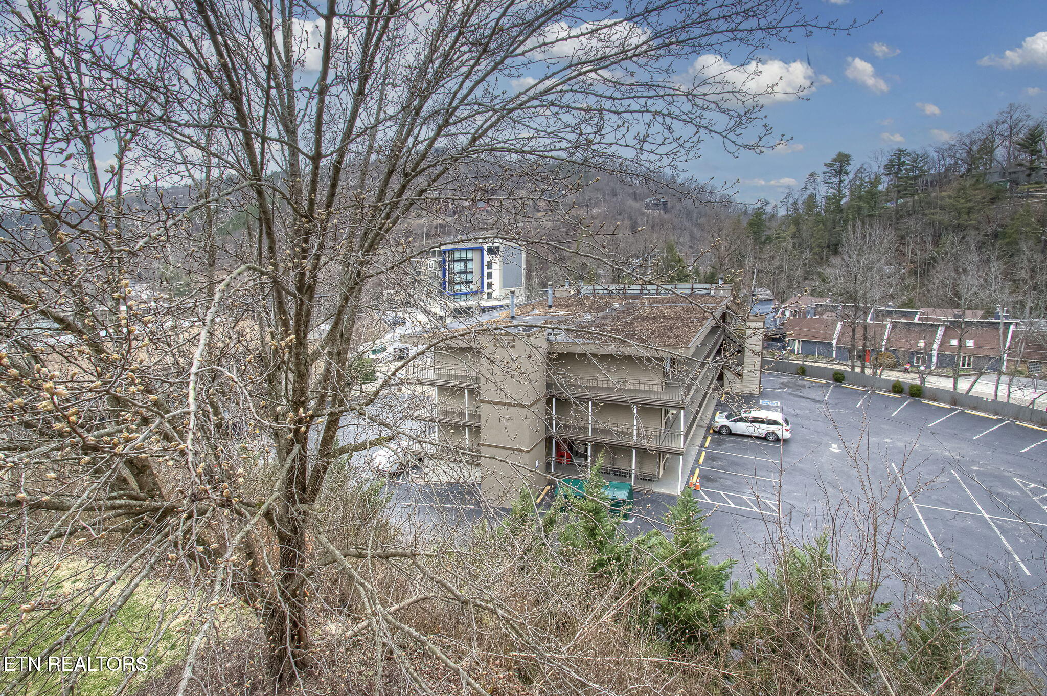 102 Baskins Creek Gatlinburg TN 37738