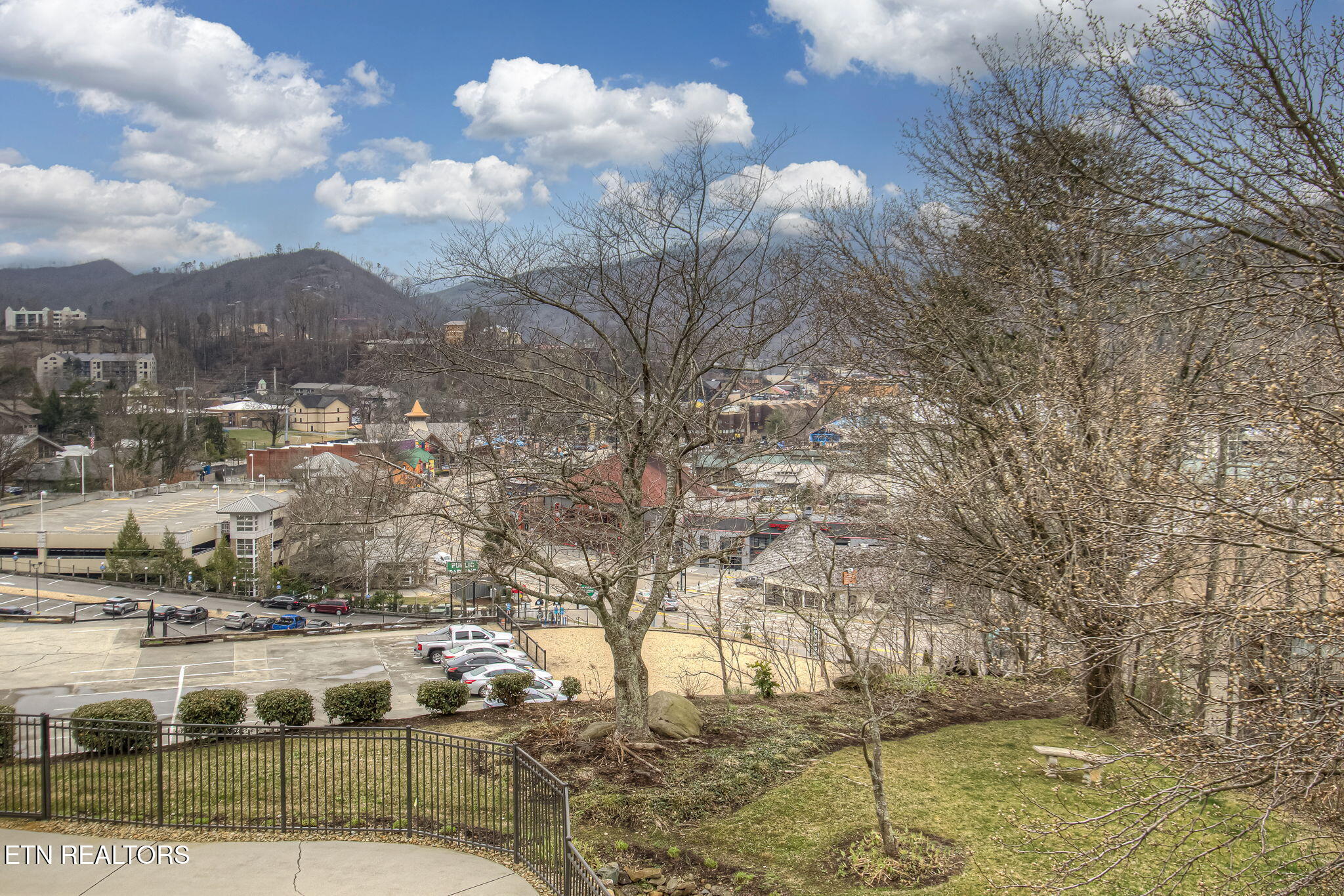102 Baskins Creek Gatlinburg TN 37738