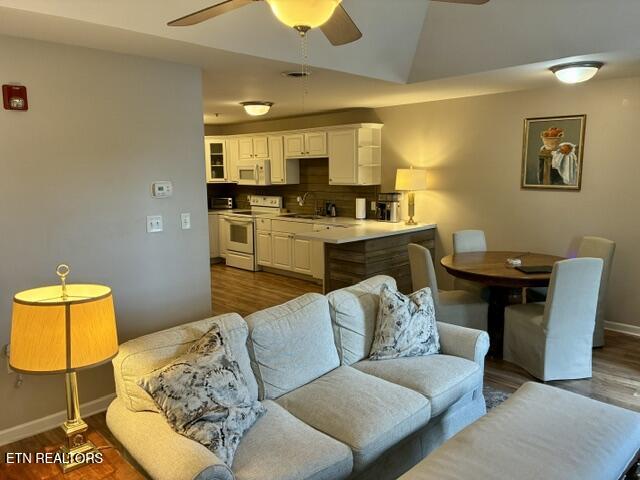 1636 Queen Anne Way Knoxville TN 37916