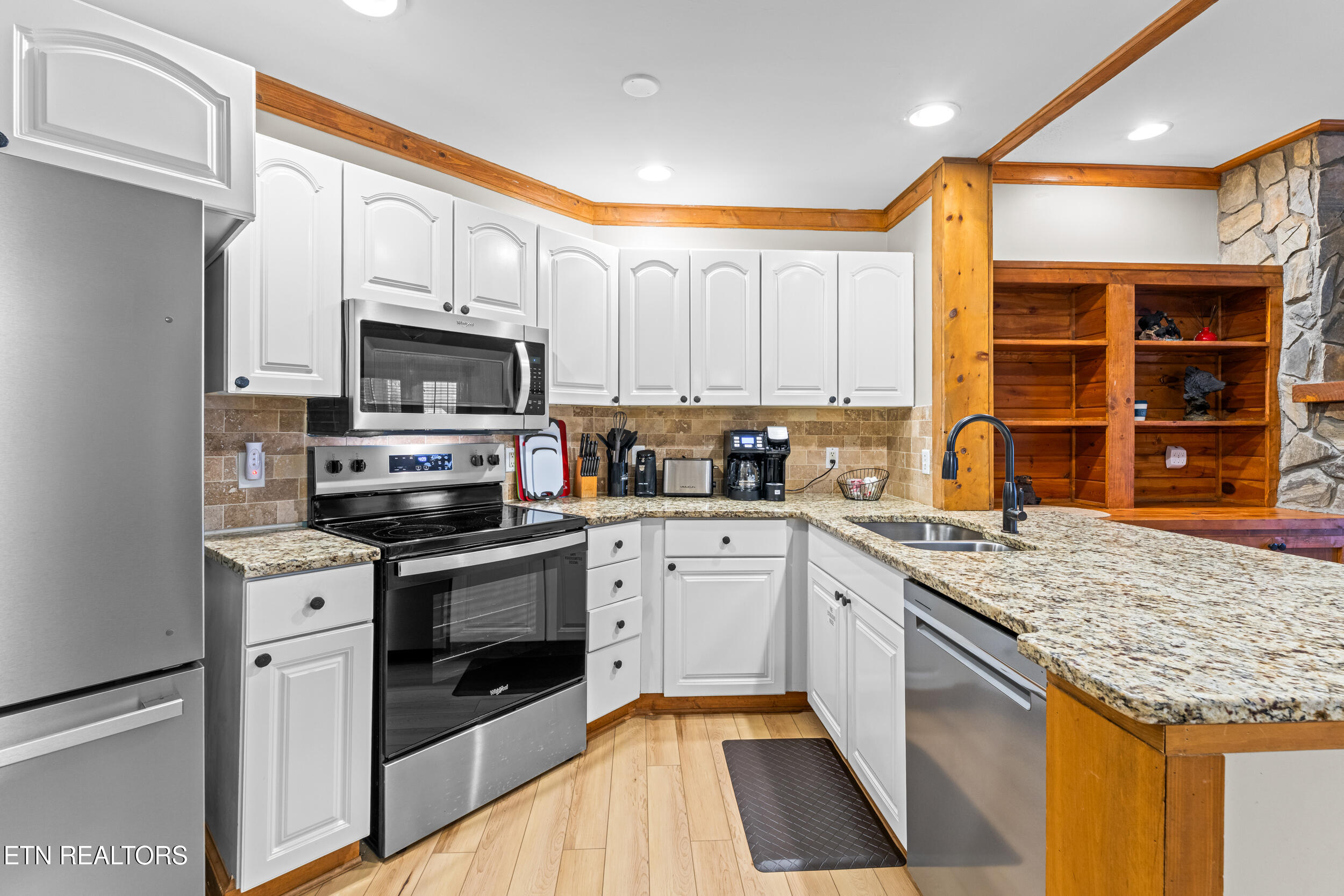 206 Forrest Loop Way Gatlinburg TN 37738
