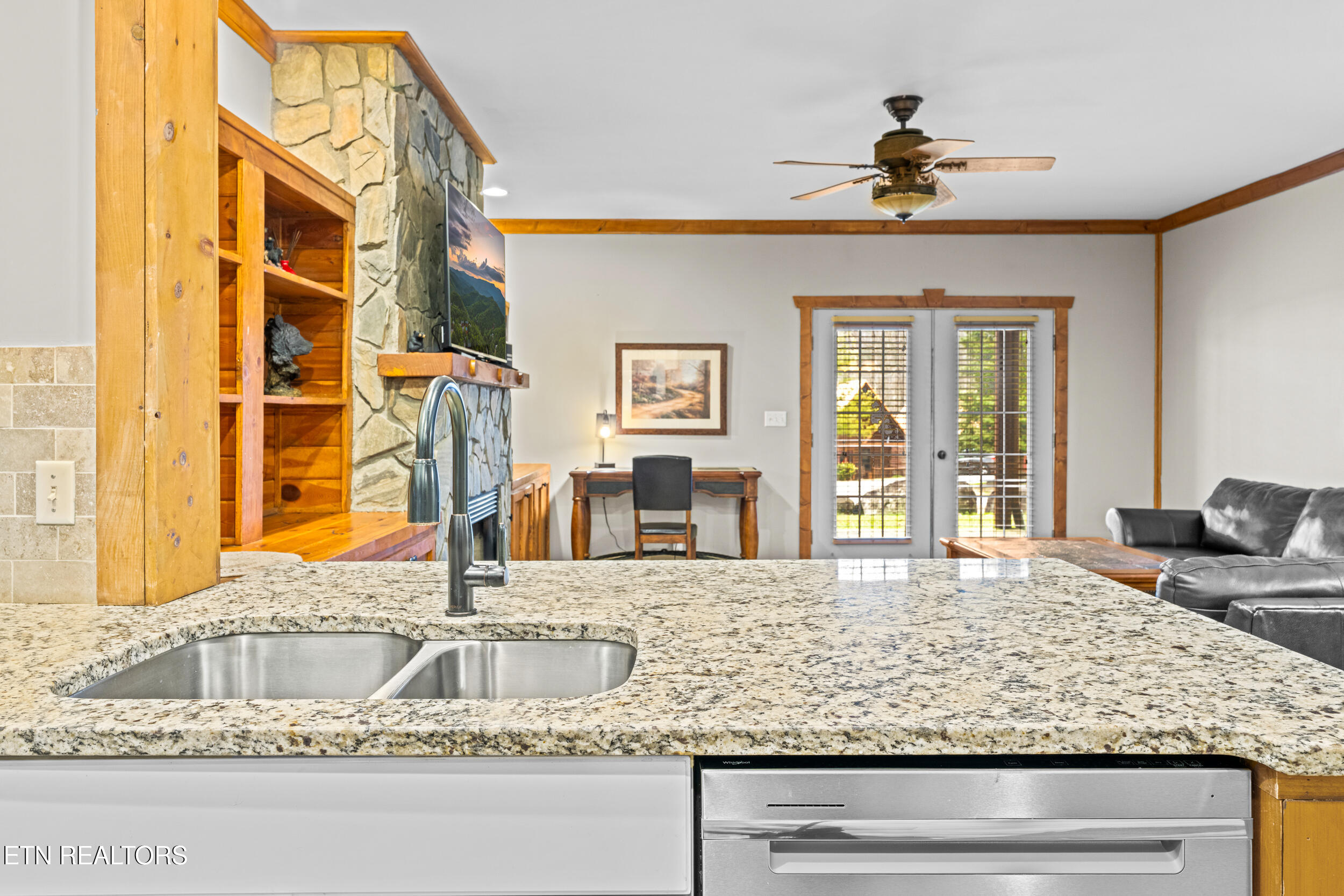 206 Forrest Loop Way Gatlinburg TN 37738