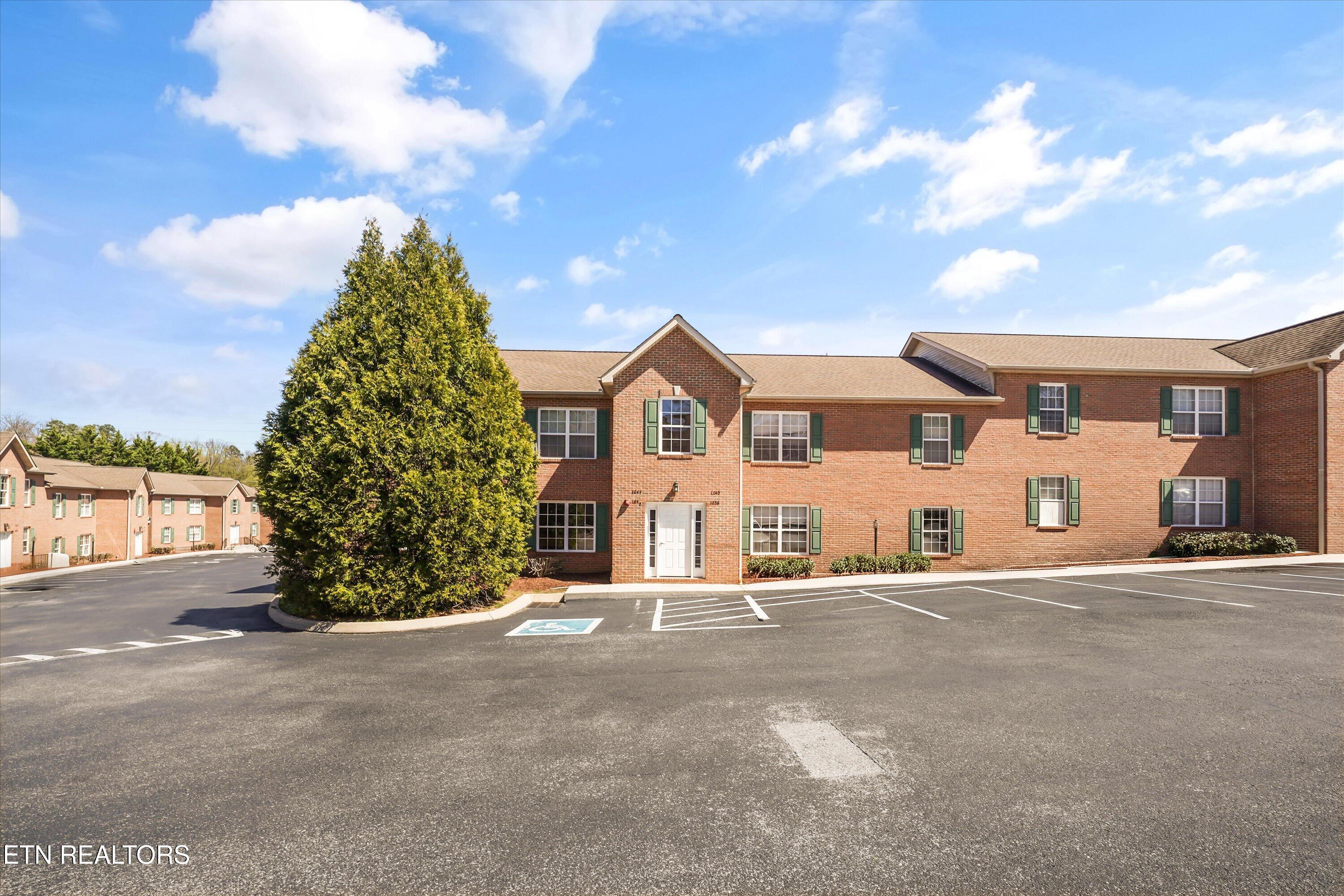 1638 Maple View Way Knoxville TN 37918