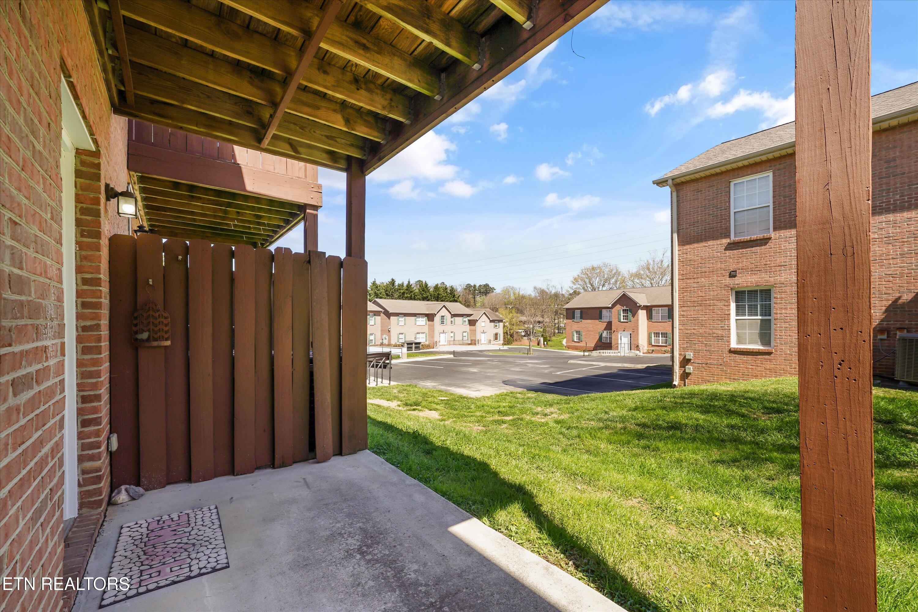 1638 Maple View Way Knoxville TN 37918