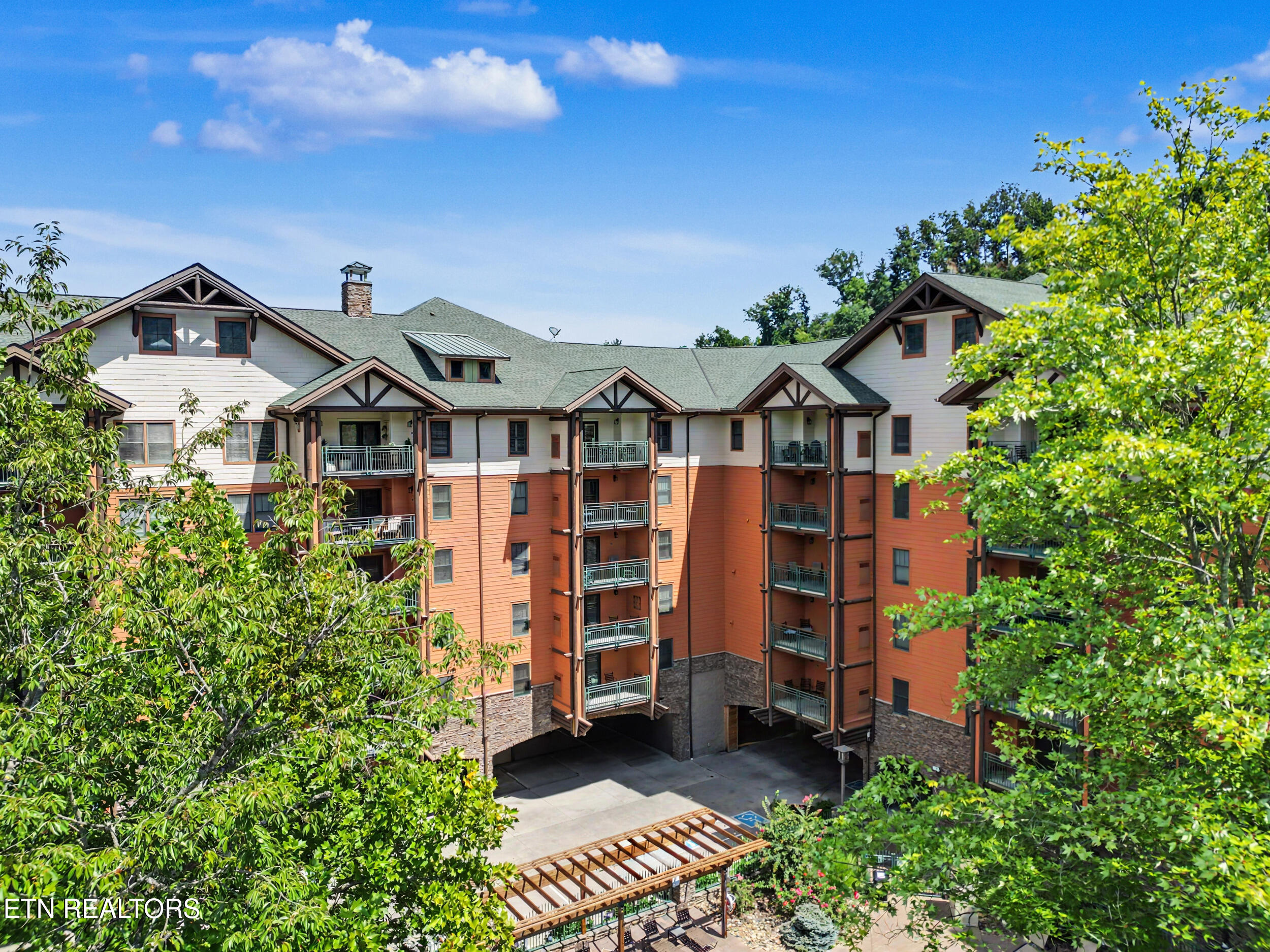 215 Woliss Lane Unit 303 Gatlinburg TN 37738