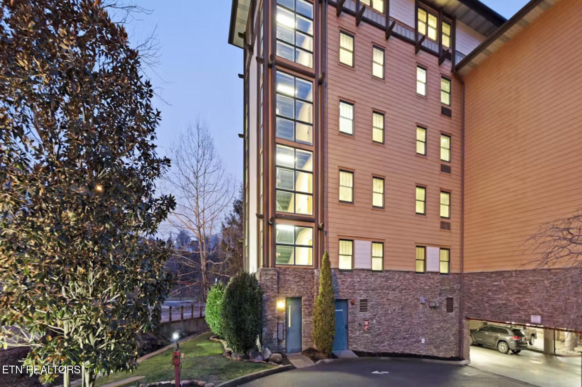 215 Woliss Lane Unit 303 Gatlinburg TN 37738