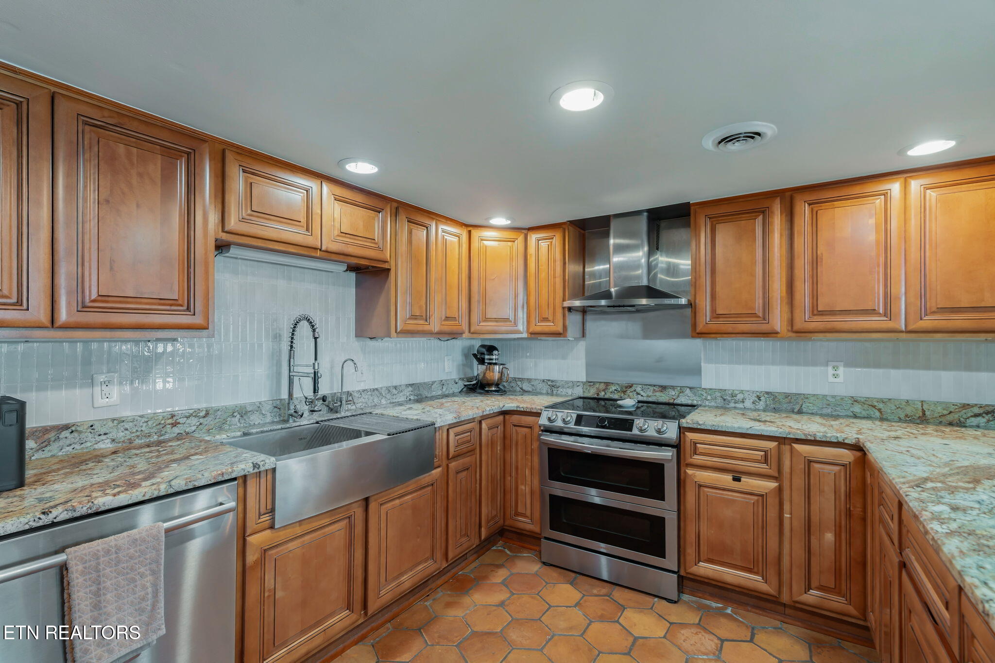1851 Cherokee Bluff Drive Knoxville TN 37920