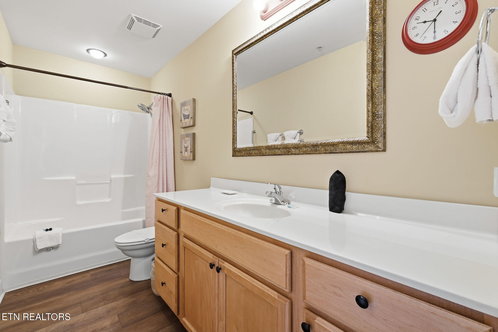527 River Place Way Sevierville TN 37862