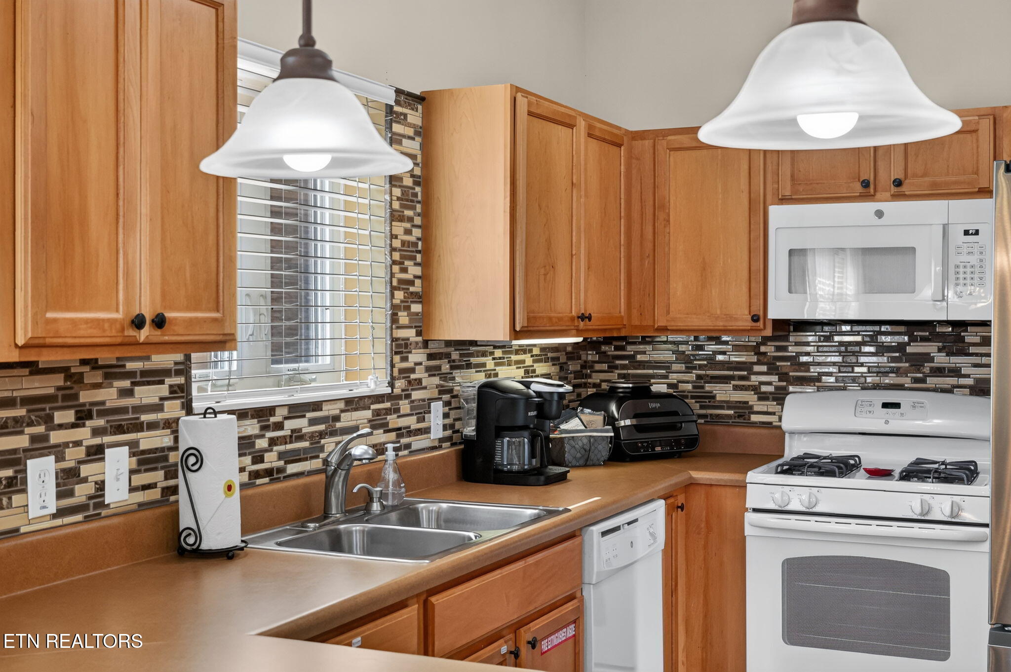 527 River Place Way Sevierville TN 37862