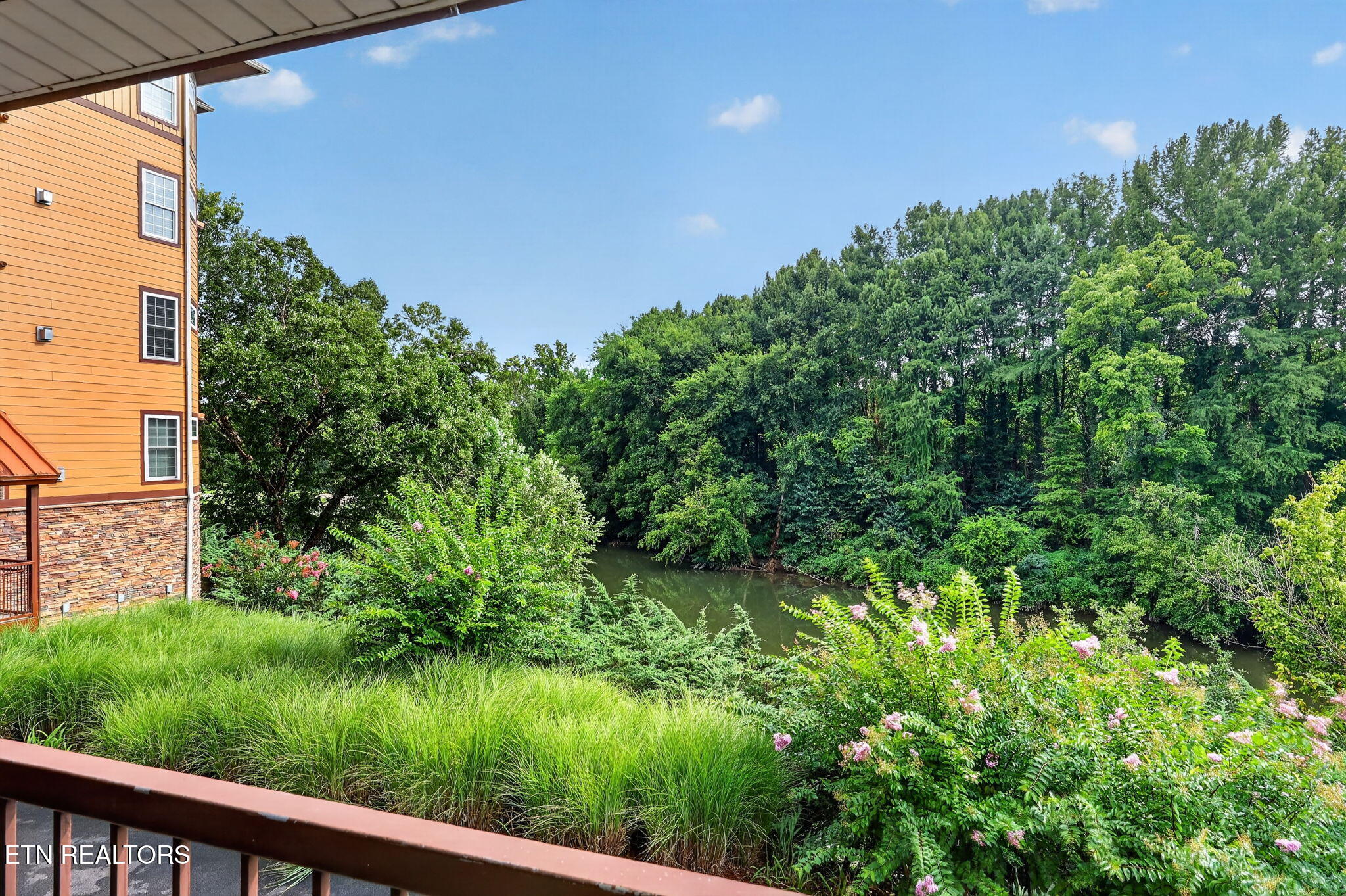 527 River Place Way Sevierville TN 37862