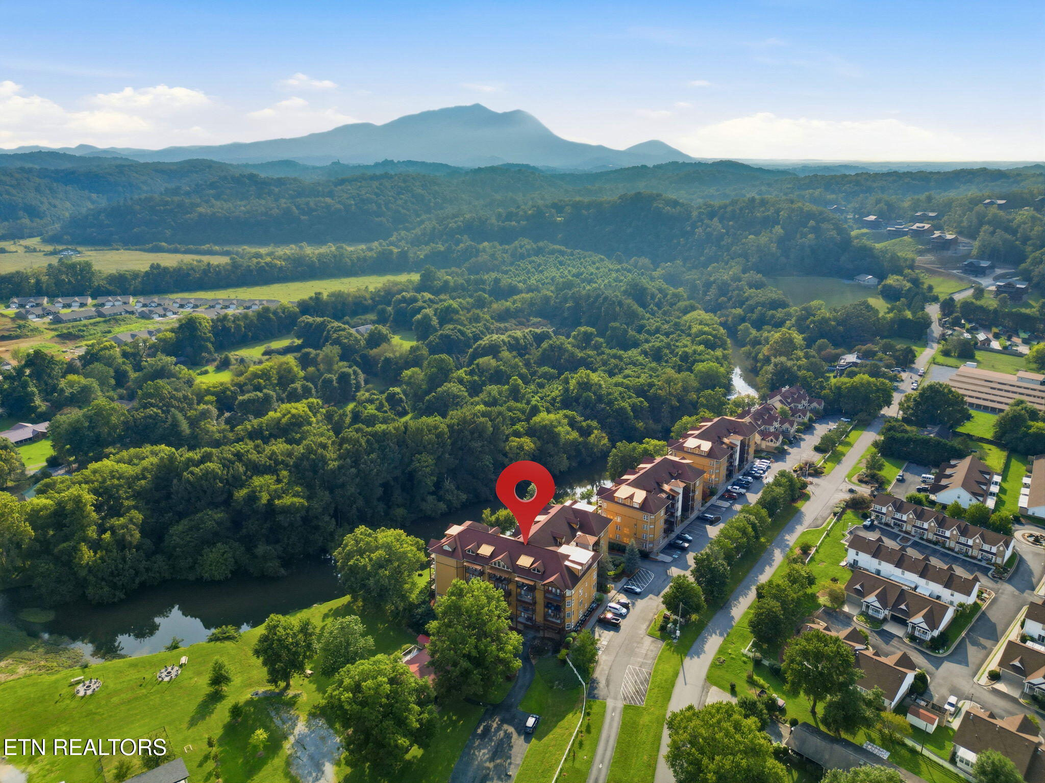 527 River Place Way Sevierville TN 37862