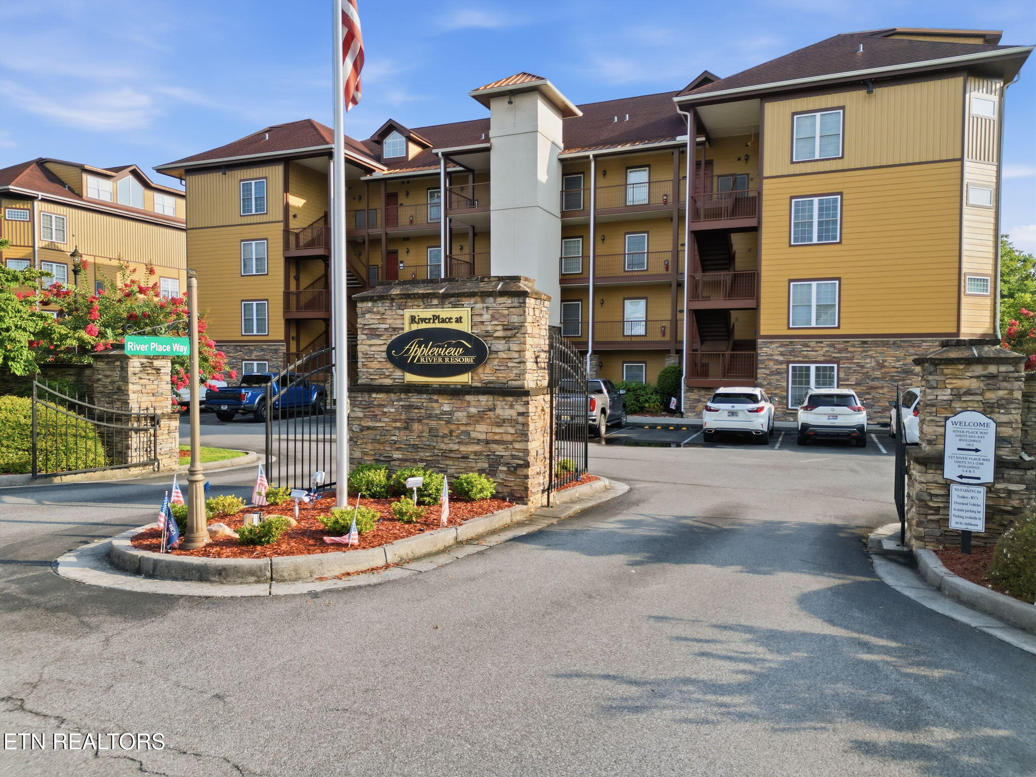 527 River Place Way Sevierville TN 37862