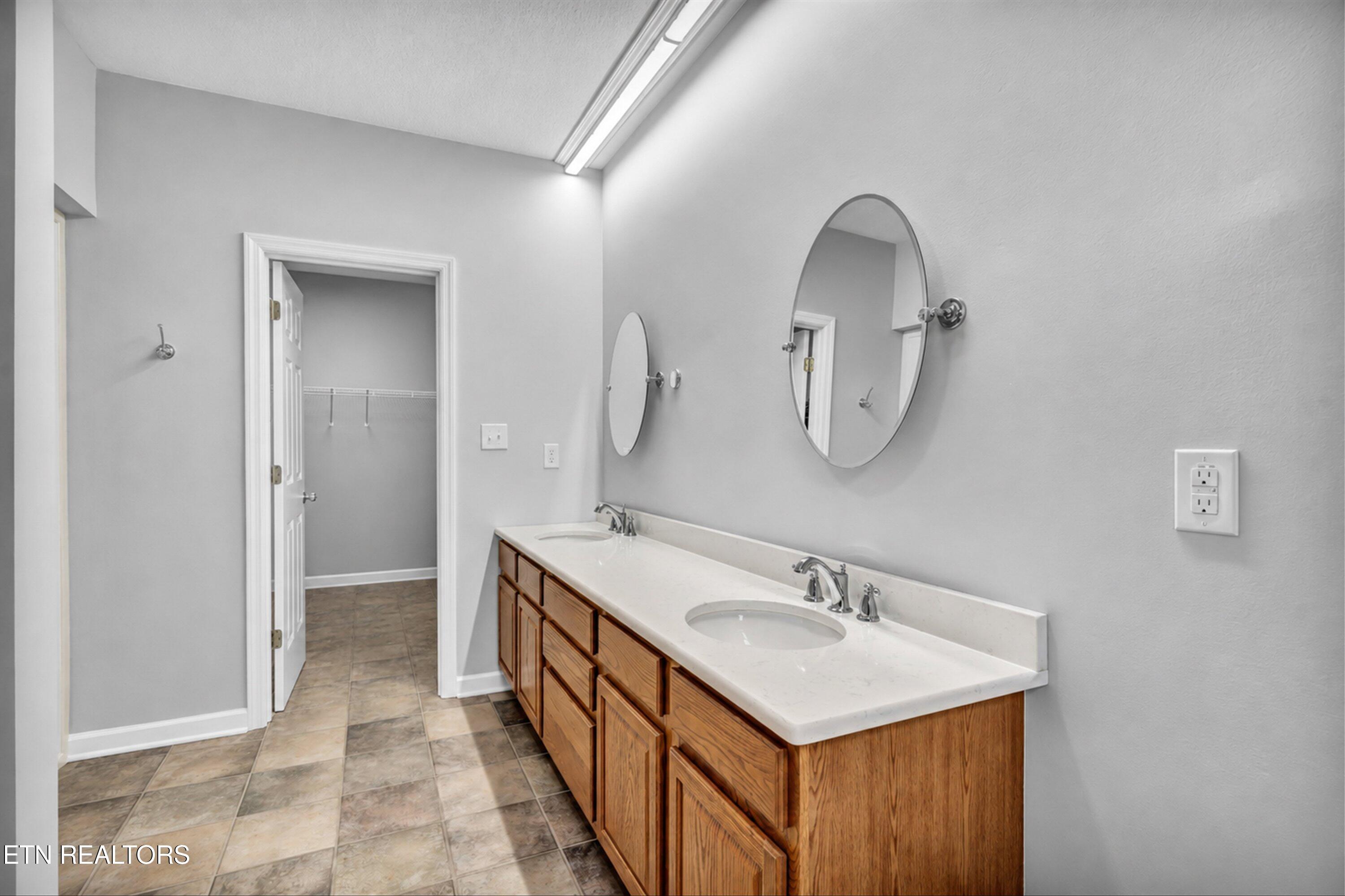 338 Pinnacle View Way Gatlinburg TN 37738