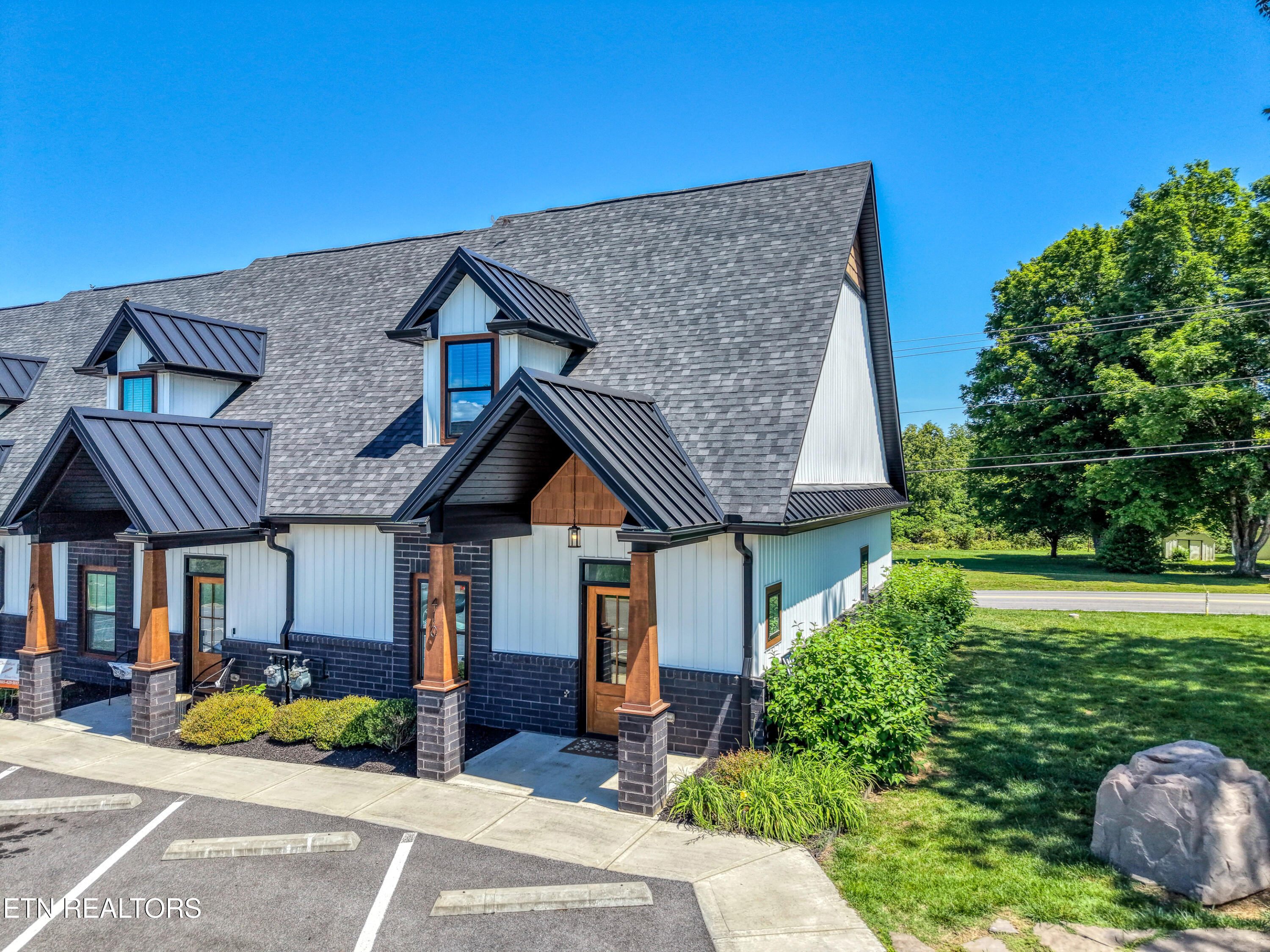 410 Fleeta Williams Way Sevierville TN 37862