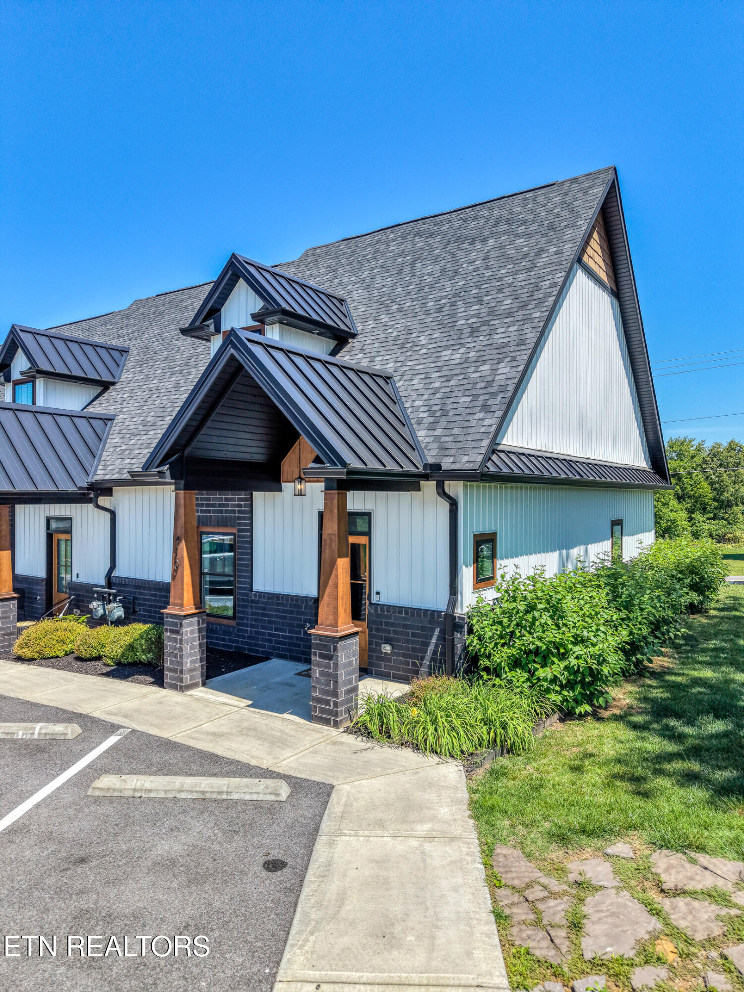 410 Fleeta Williams Way Sevierville TN 37862