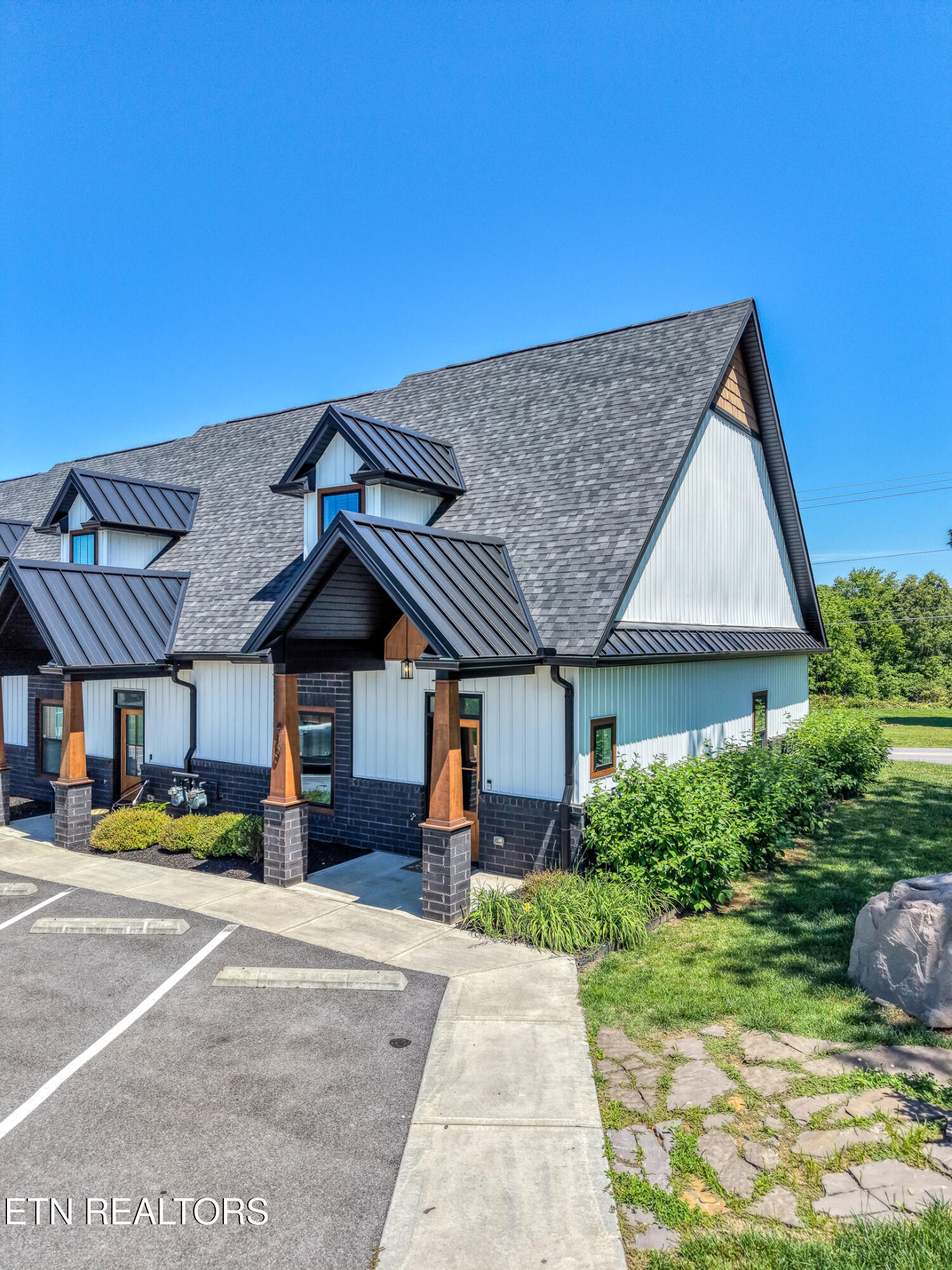 410 Fleeta Williams Way Sevierville TN 37862