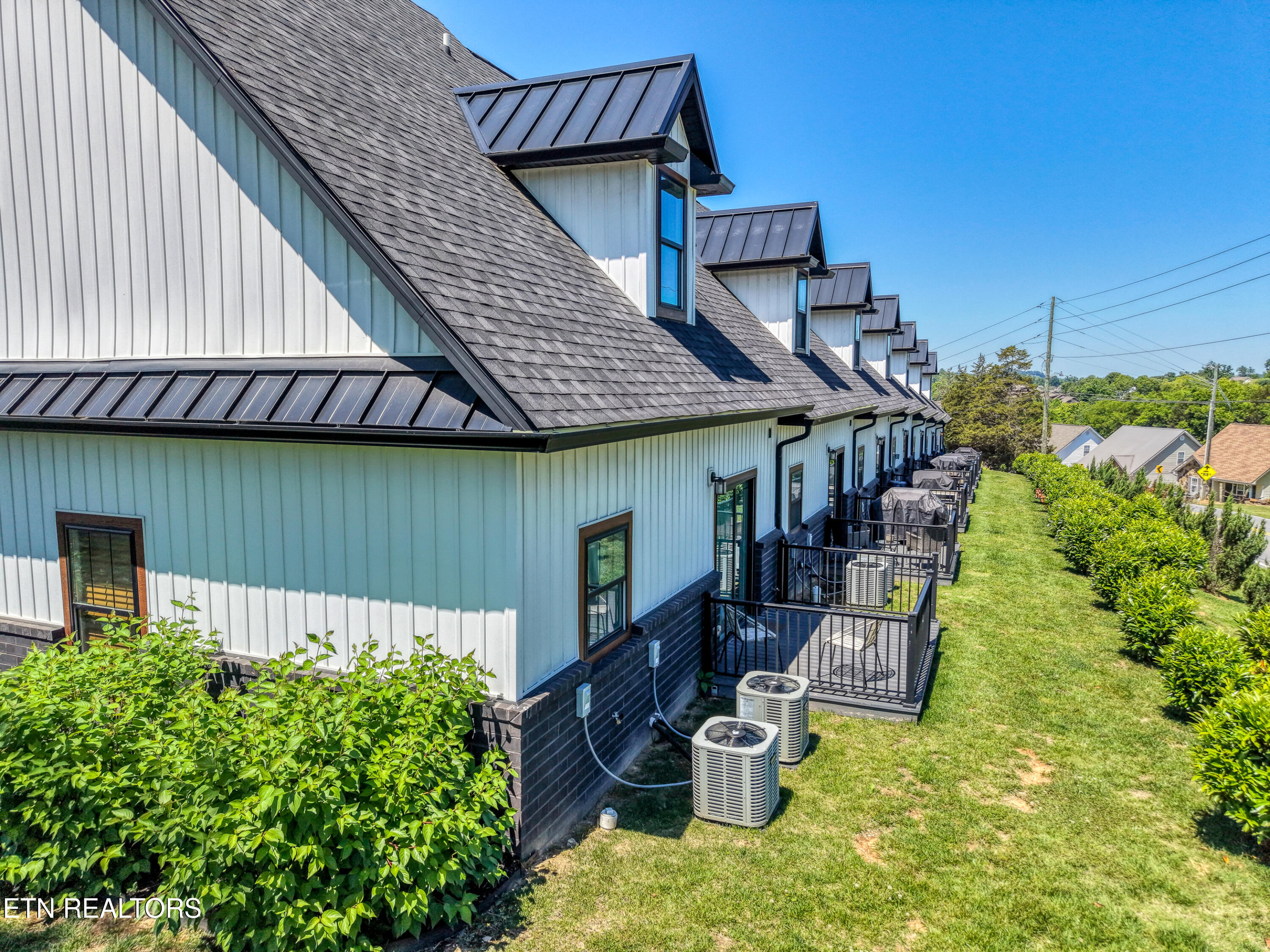 410 Fleeta Williams Way Sevierville TN 37862
