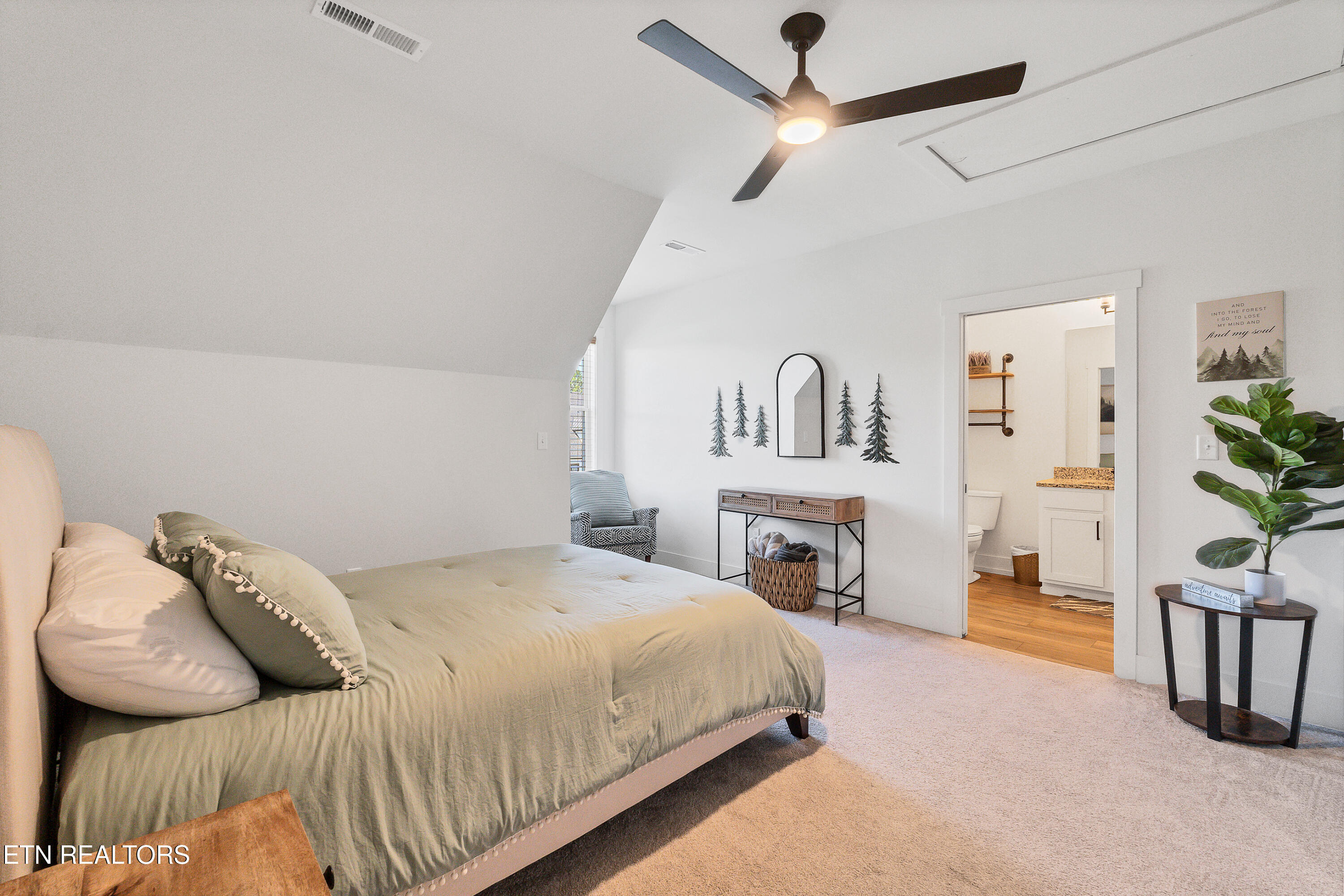 410 Fleeta Williams Way Sevierville TN 37862