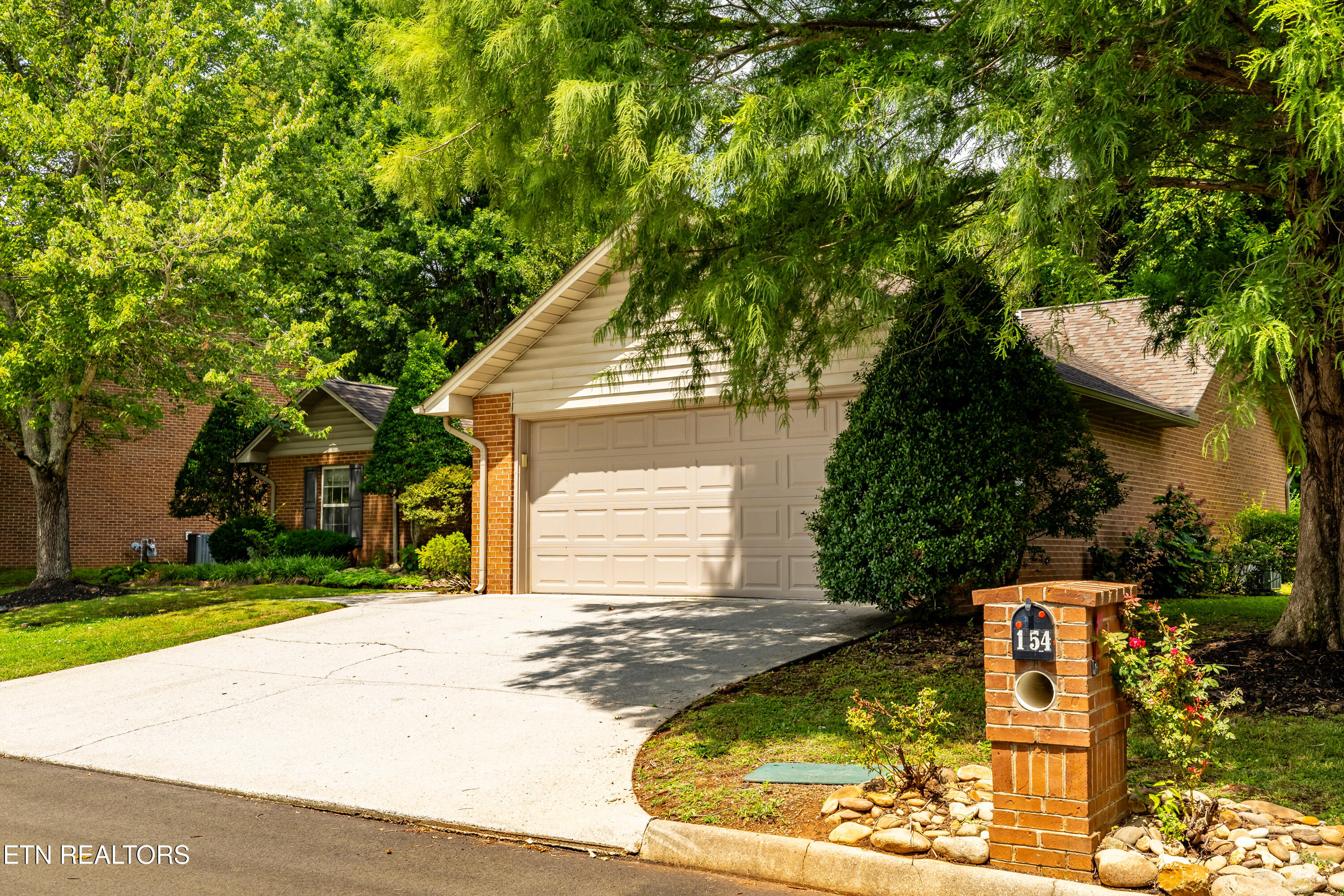 154 Manchester Drive Maryville TN 37803