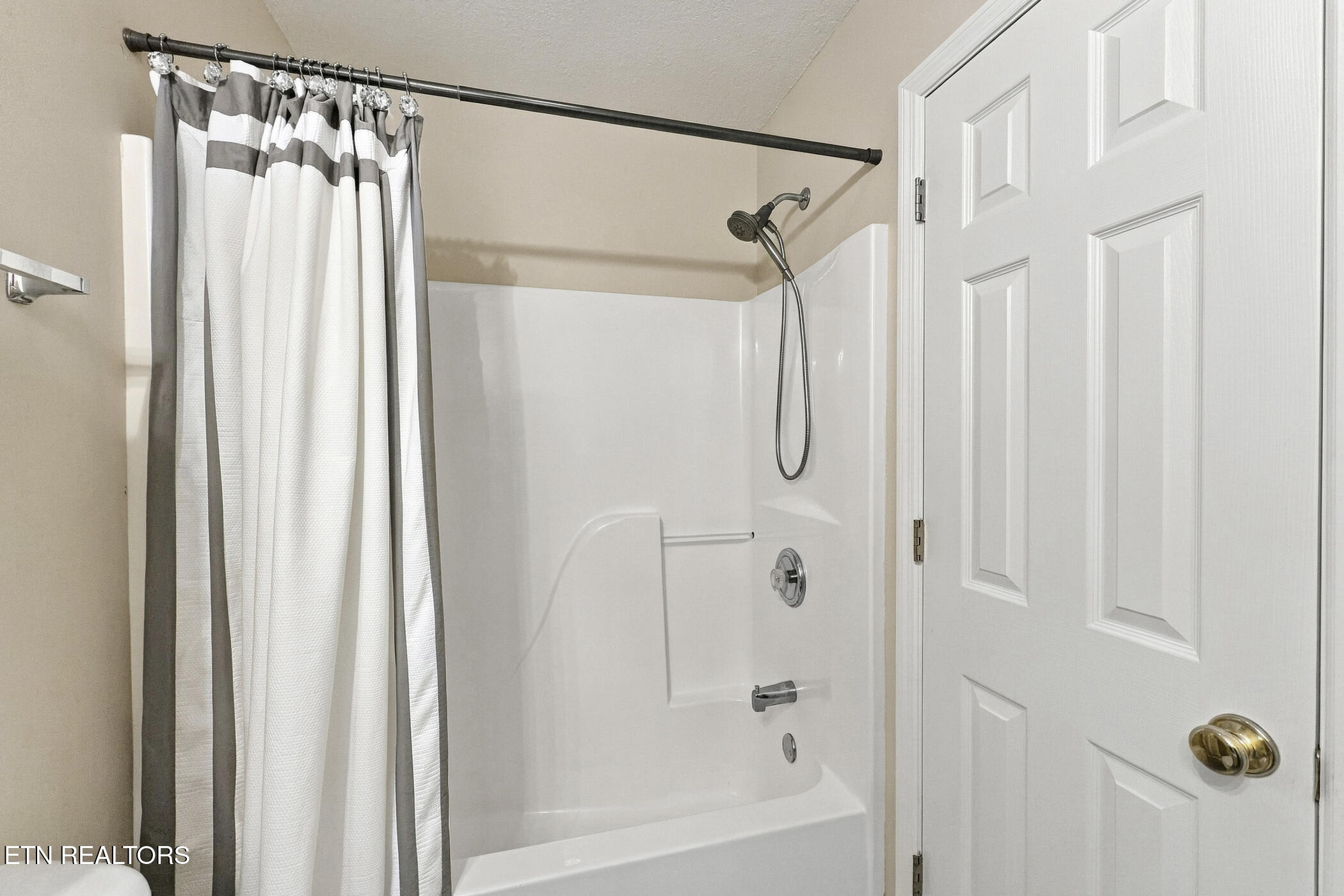 339 Paine Lake Drive Sevierville TN 37862