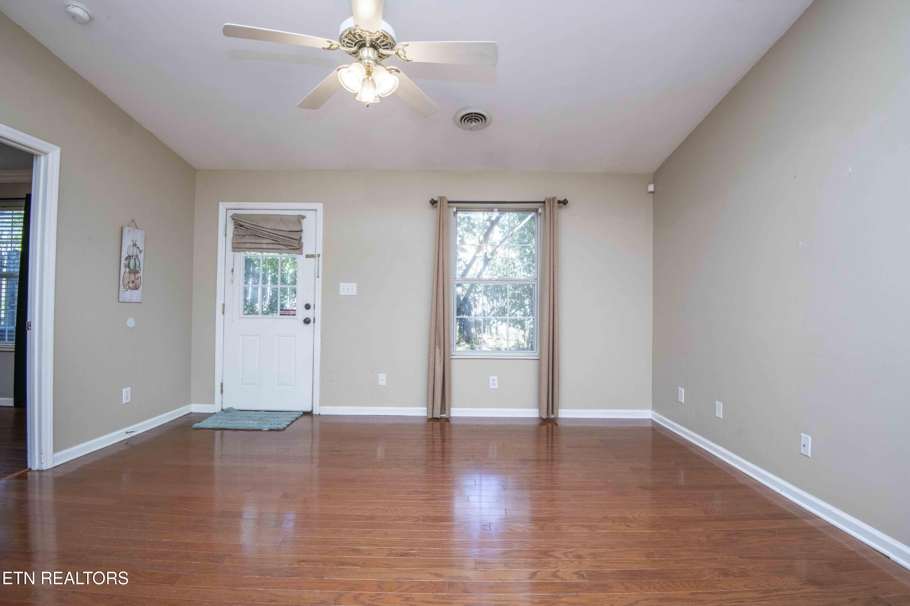 1315 Lucy Way Knoxville TN 37912