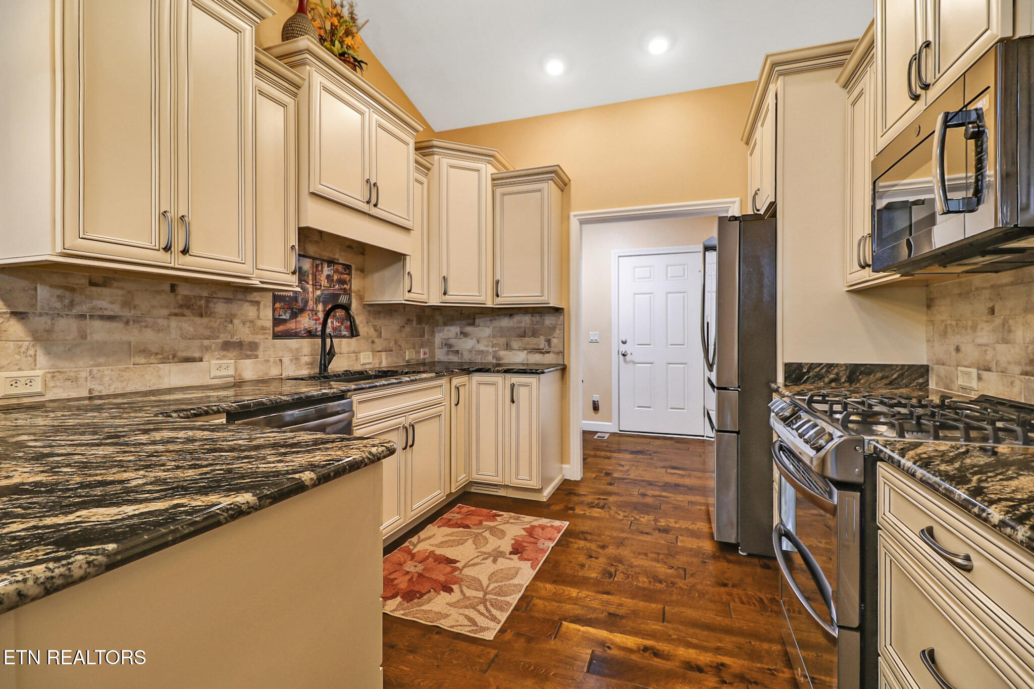 5 Heatherhurst Court Crossville TN 38558