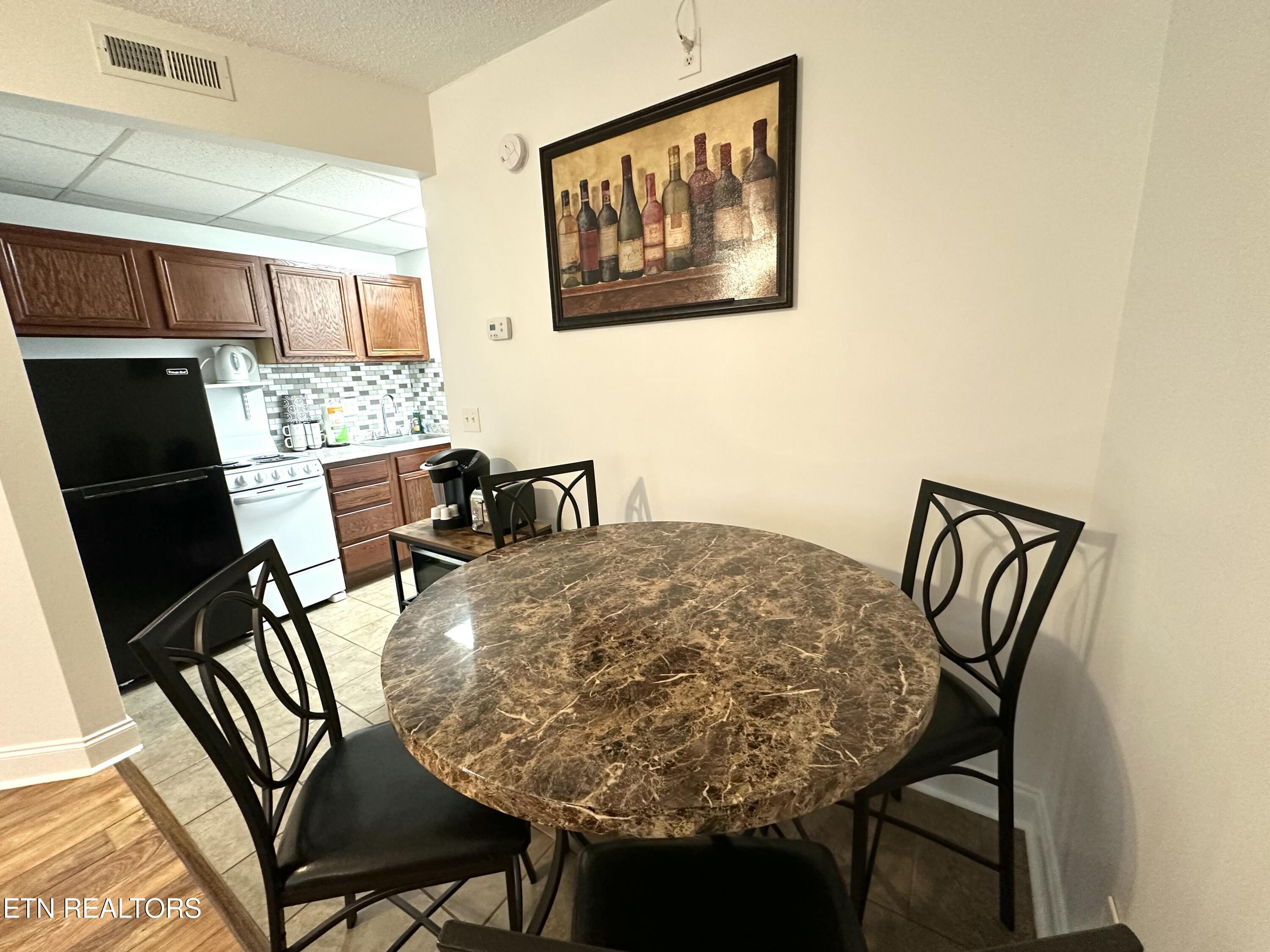 2748 Florence Drive Pigeon Forge TN 37863