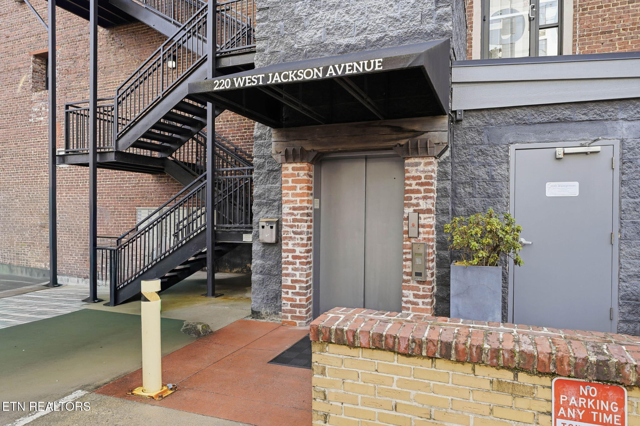 220 W Jackson Avenue Knoxville TN 37902