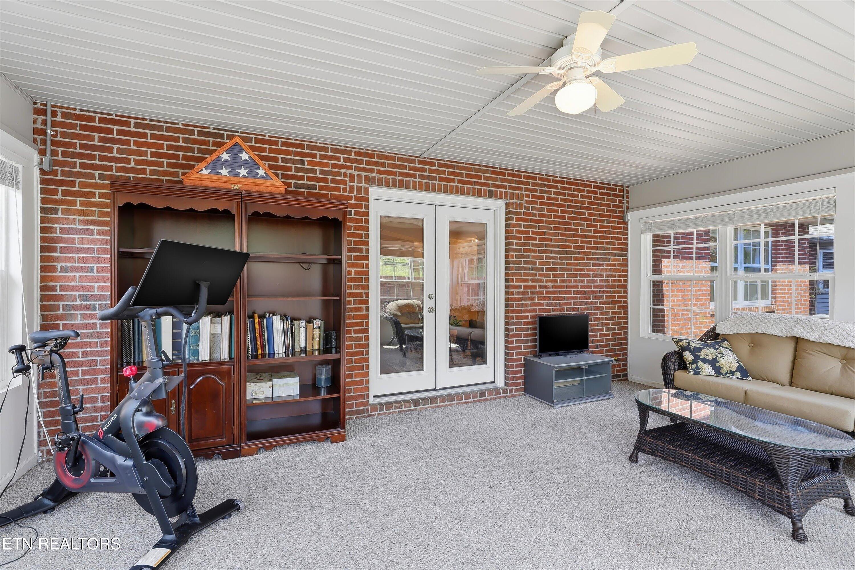 715 Cedar Lane Knoxville TN 37912