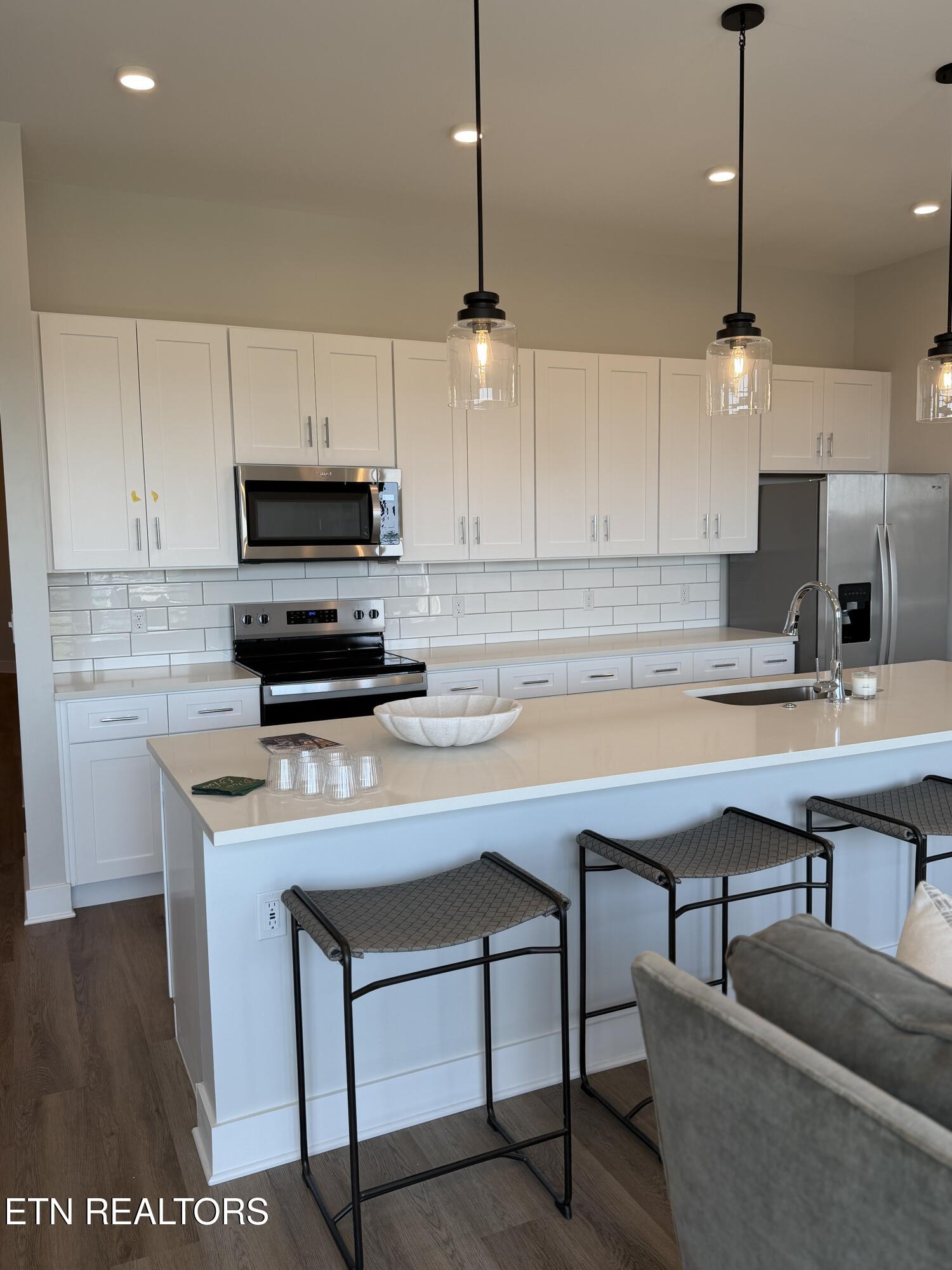 327 W Summit Hill Drive Knoxville TN 37902