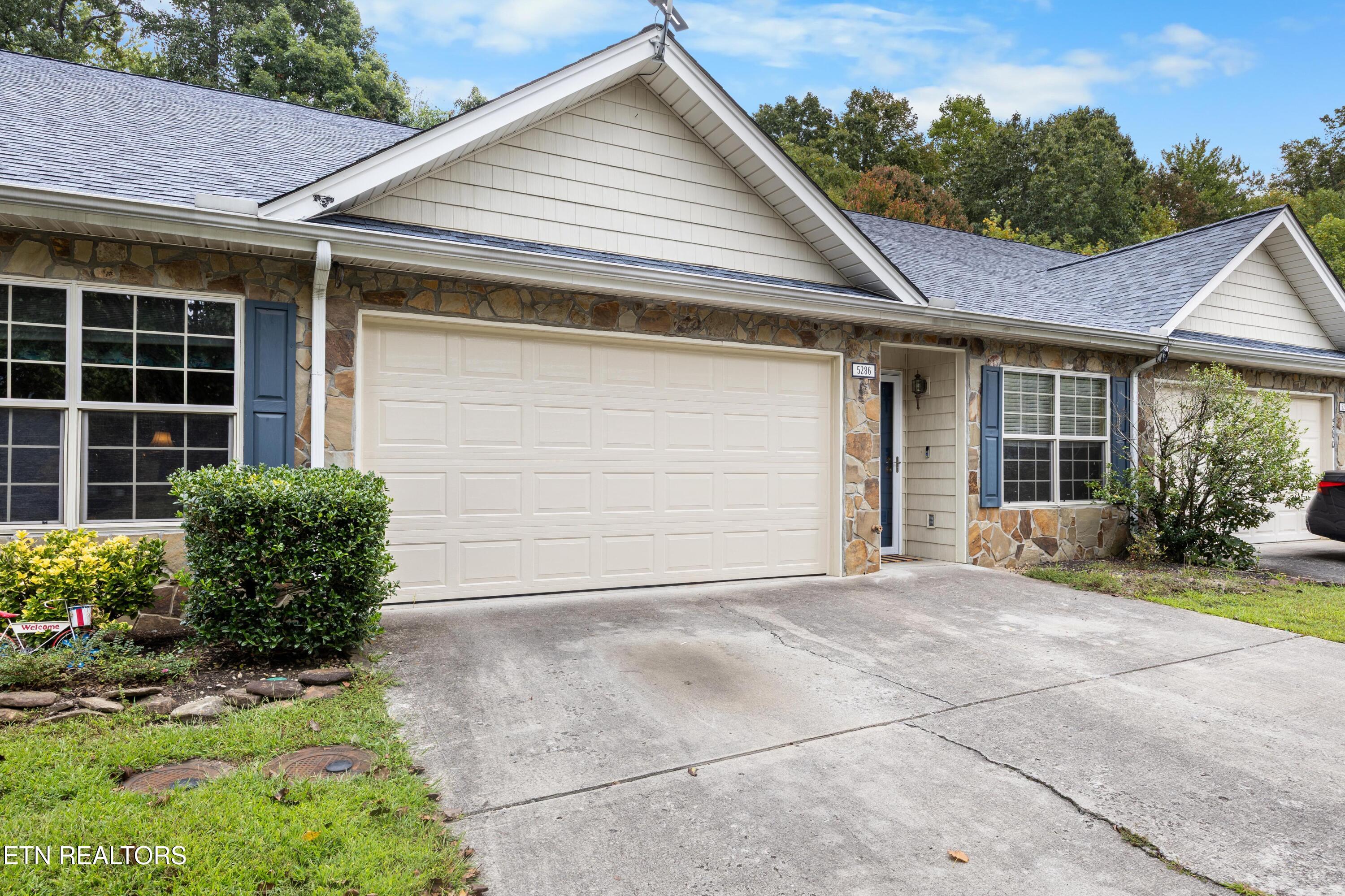 5286 Avery Woods Lane Knoxville TN 37921