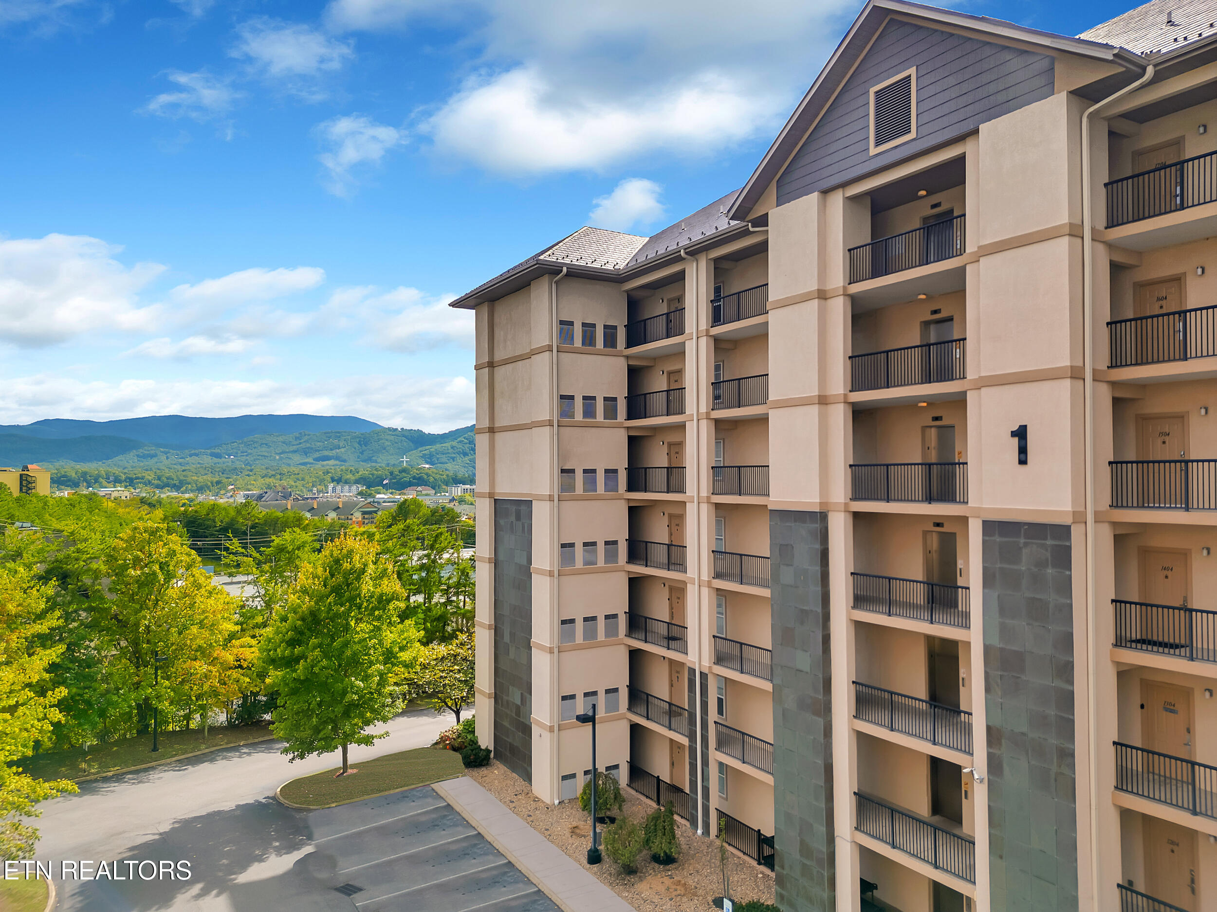 124 Plaza Drive Pigeon Forge TN 37863