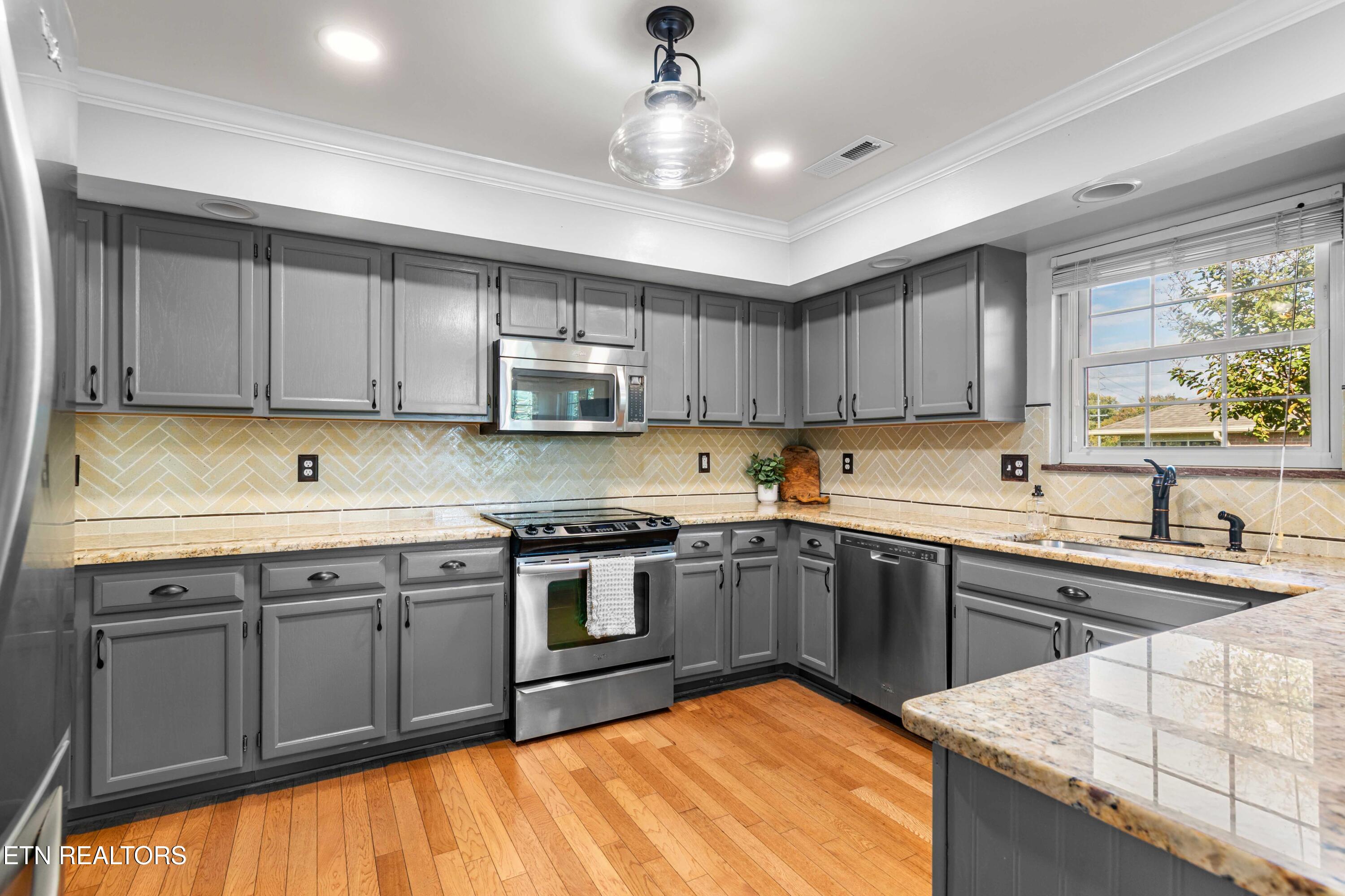 7359 Shalimar Point Way Knoxville TN 37918