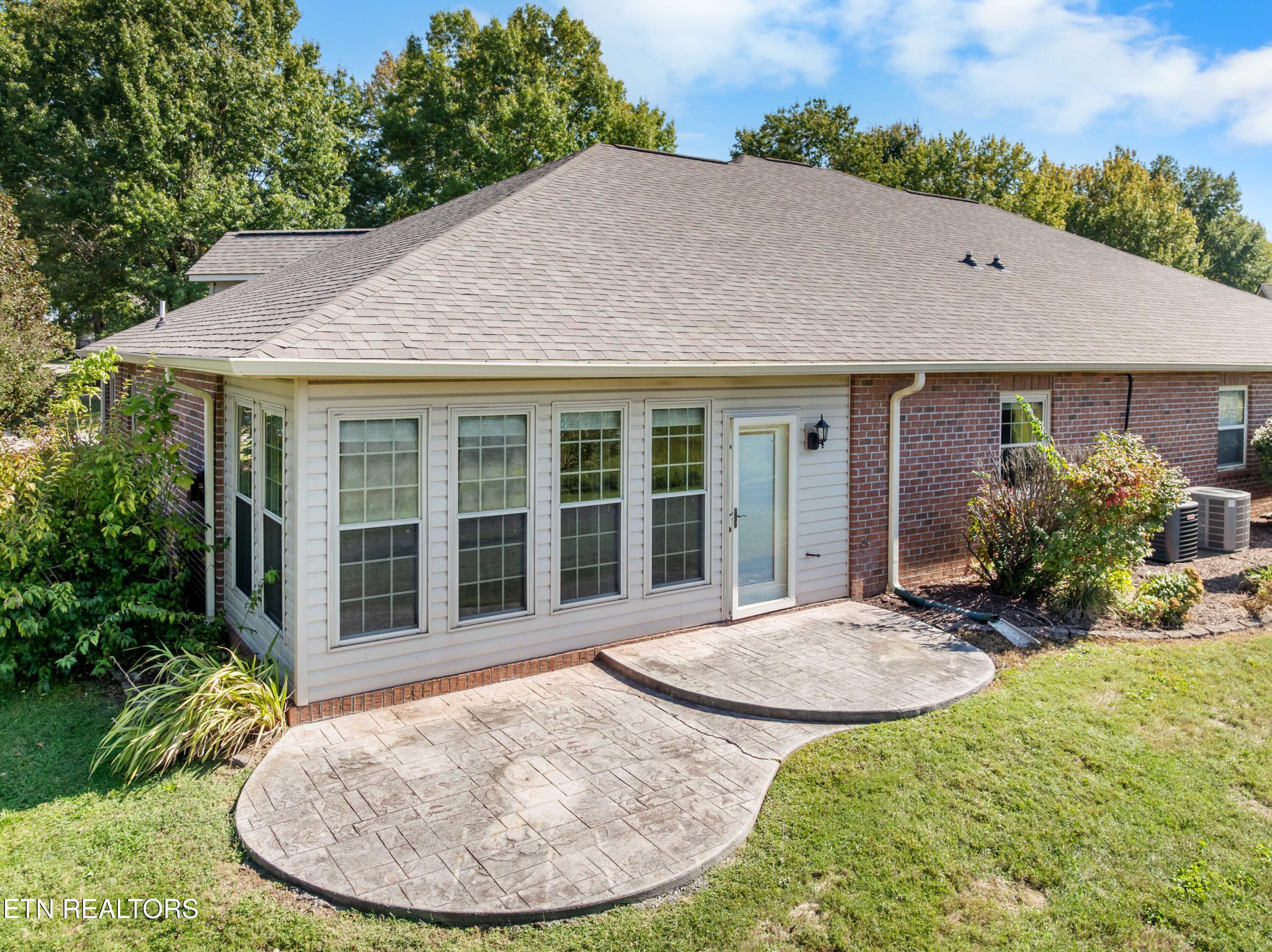 7359 Shalimar Point Way Knoxville TN 37918