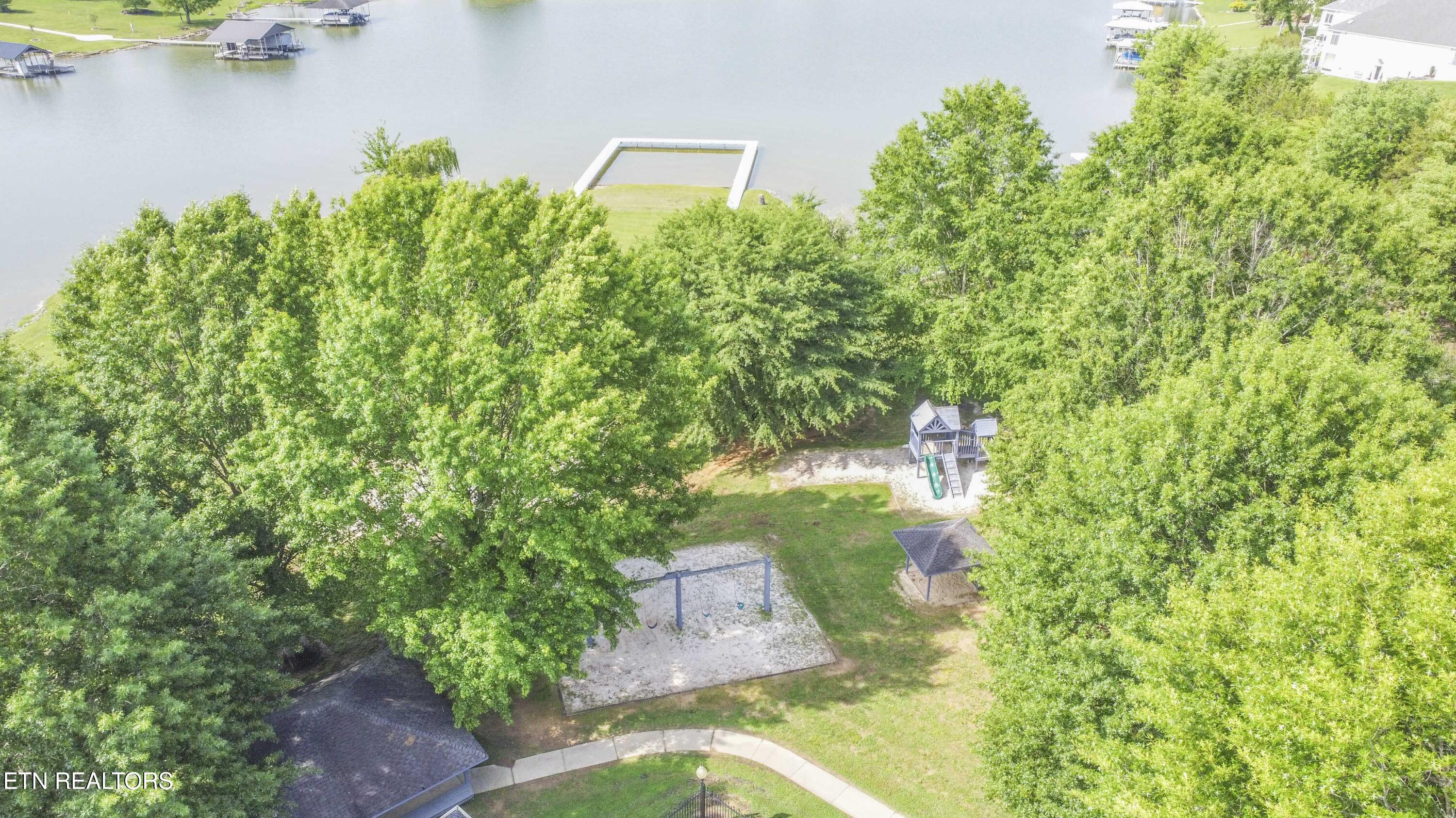 102 Village Trace Kingston TN 37763